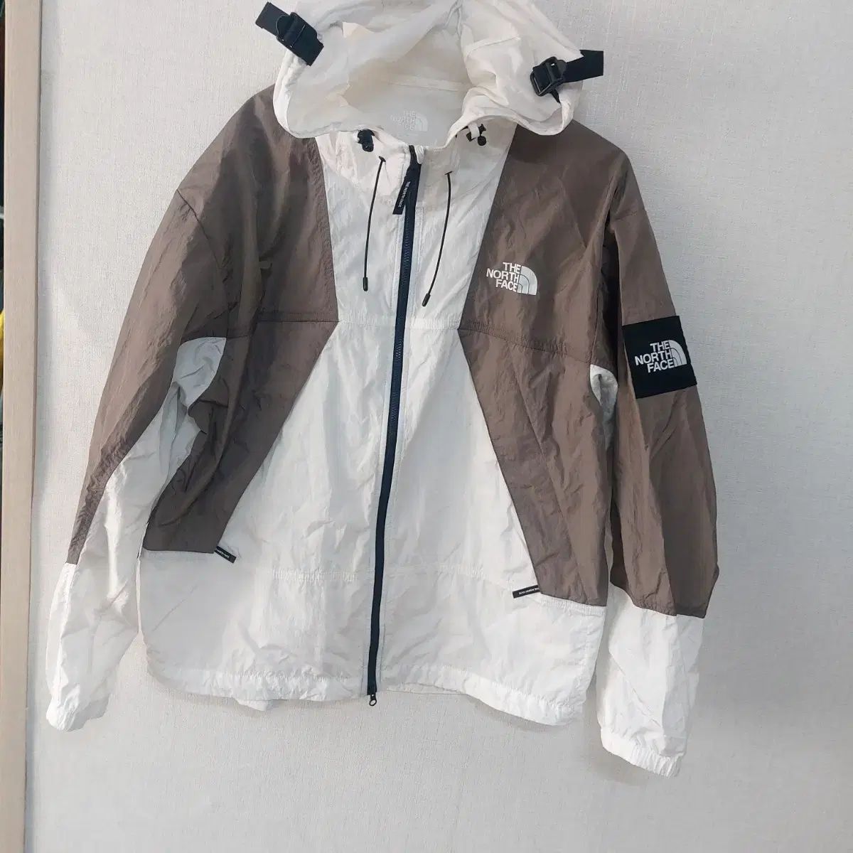 THE NORTH FACE ザノースフェイス ウィンドブレーカー ジャケット 白 