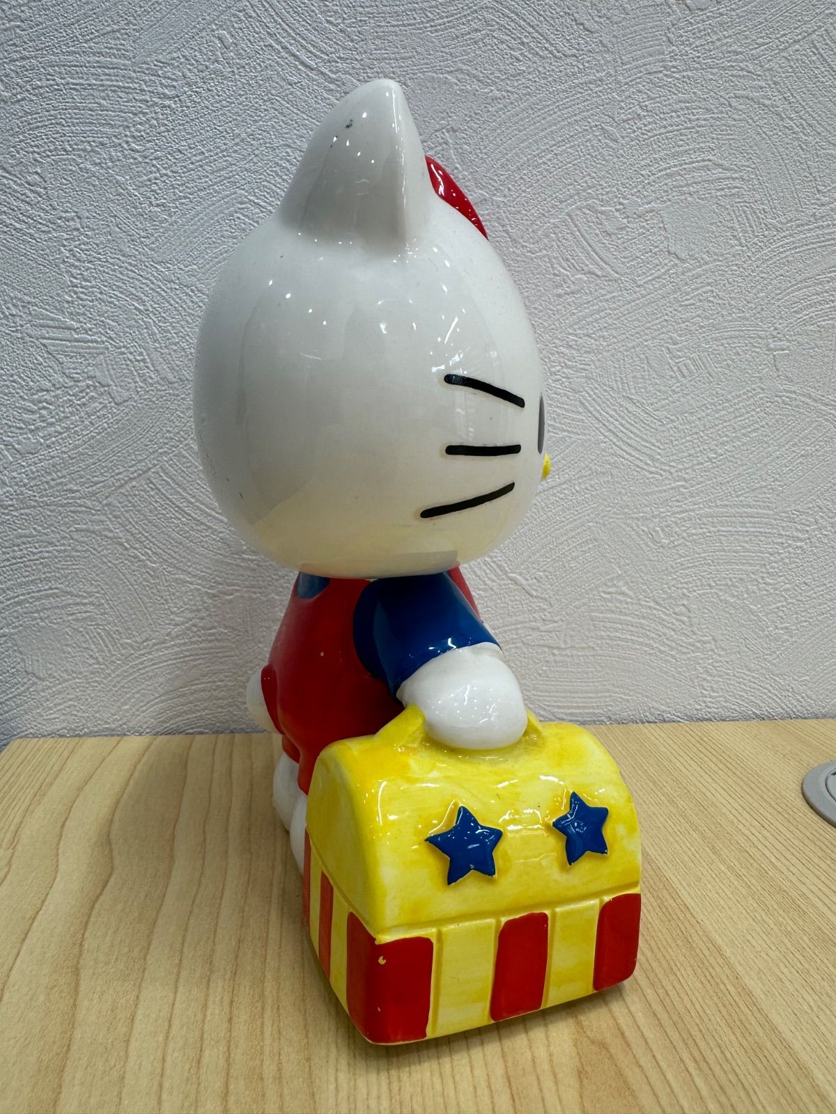 ハローキティ　陶器貯金箱　1976年製 ハローキティ 陶器貯金箱 1976年製 ハローキティ＋郵便ポスト 陶器製貯金