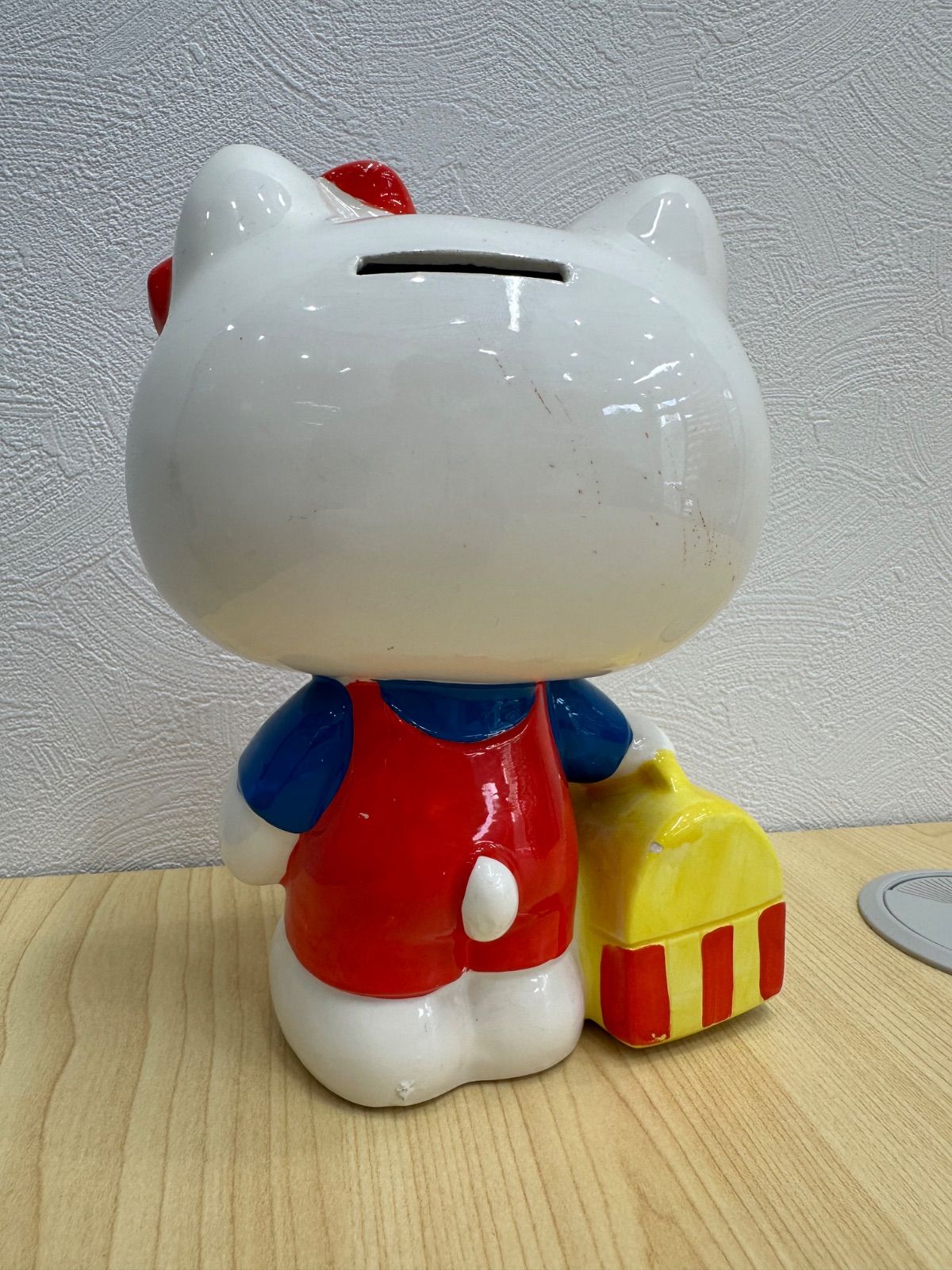希少・1976年当時物】サンリオ ハローキティ 陶器製 貯金箱 置物 裏蓋