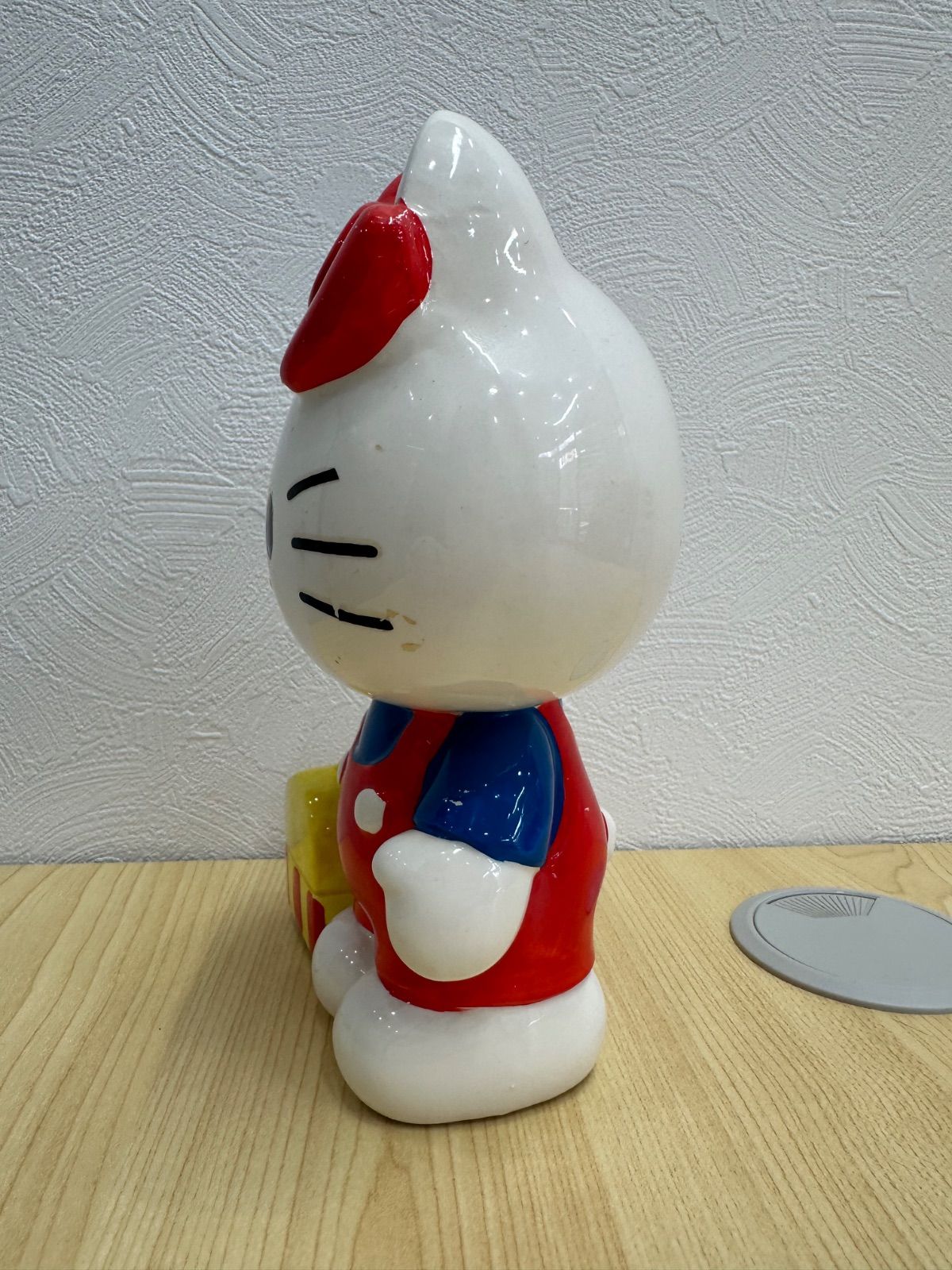 希少・1976年当時物】サンリオ ハローキティ 陶器製 貯金箱 置物 裏蓋