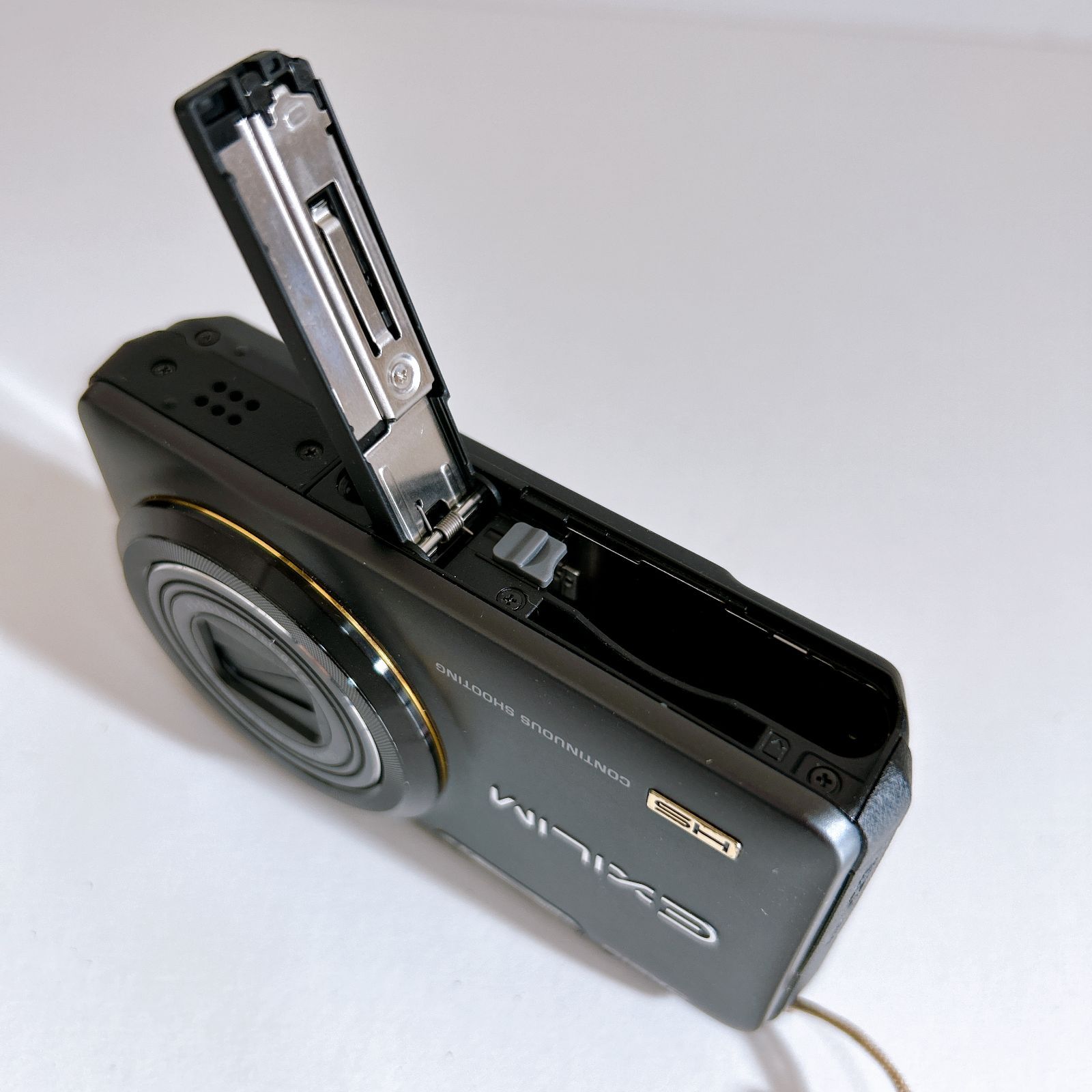 CASIO HIGH SPEED EXILIM EX-ZR10 カメラ コンデジ デジカメ ブラック