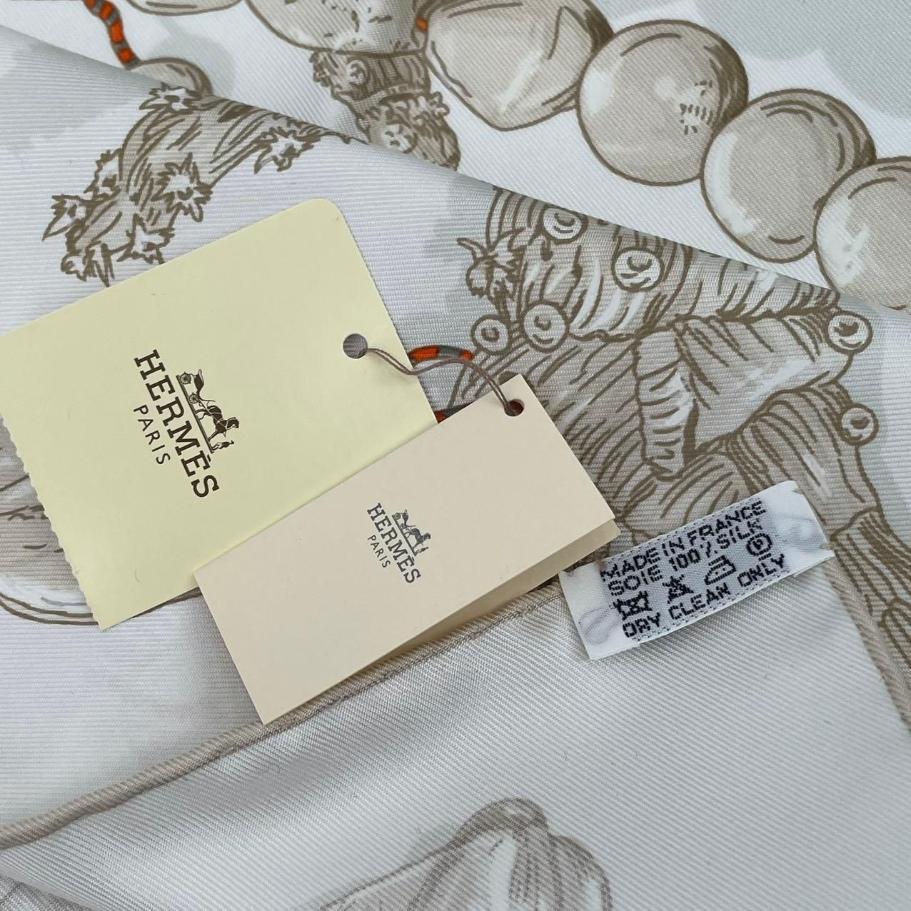 未使用品 HERMES エルメス カレ90 シルク スカーフ Reve de Corail