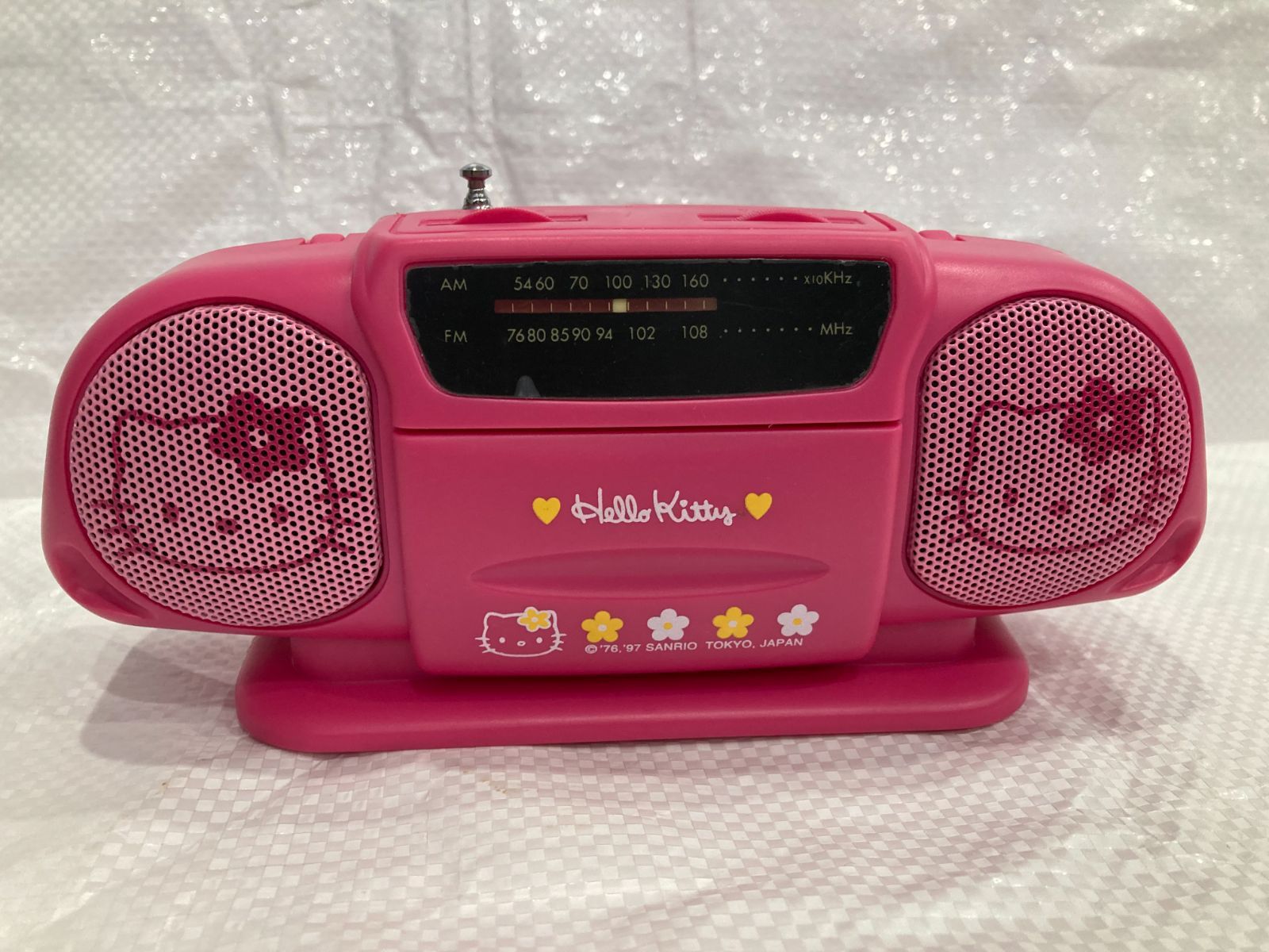 ハローキティ ミニポータブルAM/FMラジオ - メルカリ