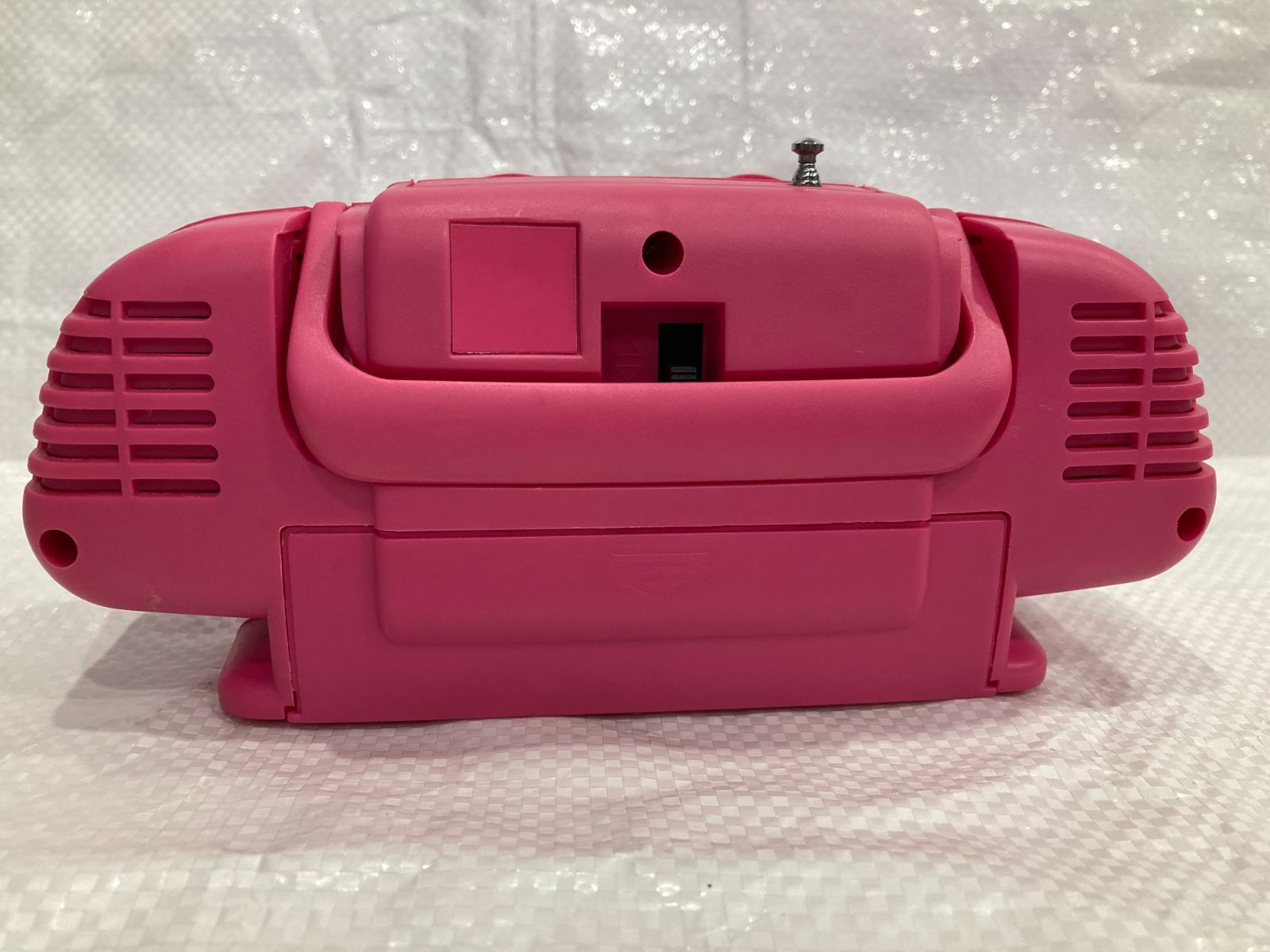 ハローキティ FM／AMポータブルラジオ ハローキティ ミニポータブルAM/FMラジオ - メルカリ