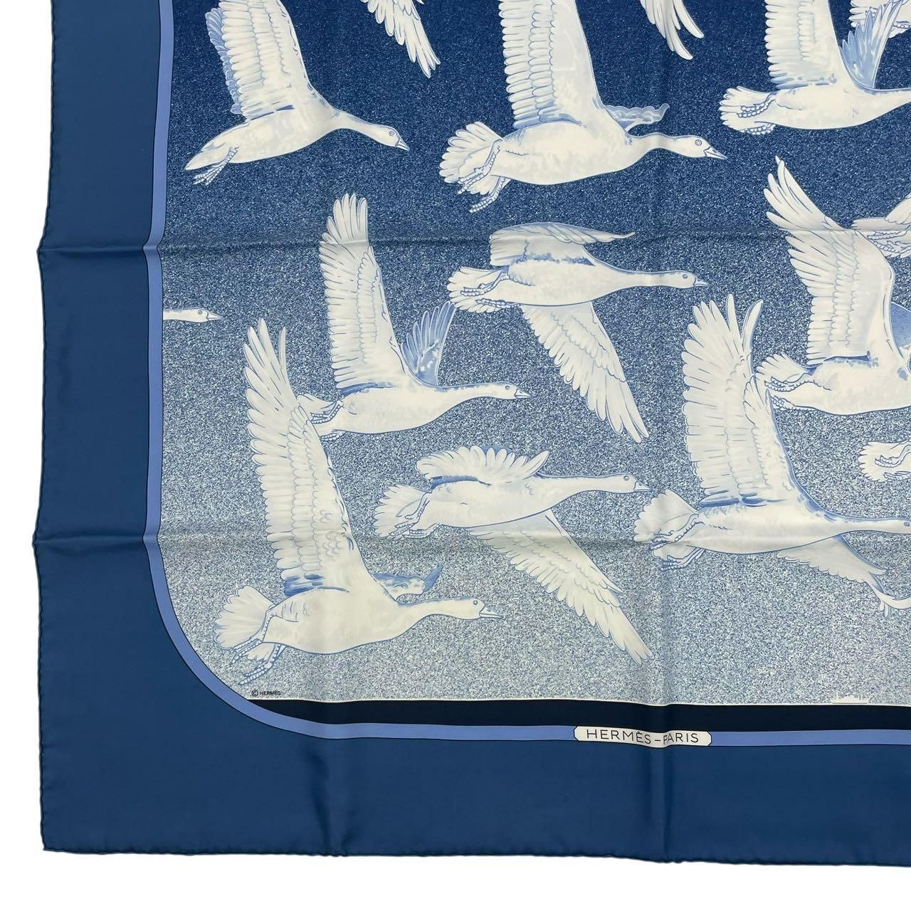 希少 新品同様 HERMES エルメス カレ90 スカーフ 渡り鳥 シルク100
