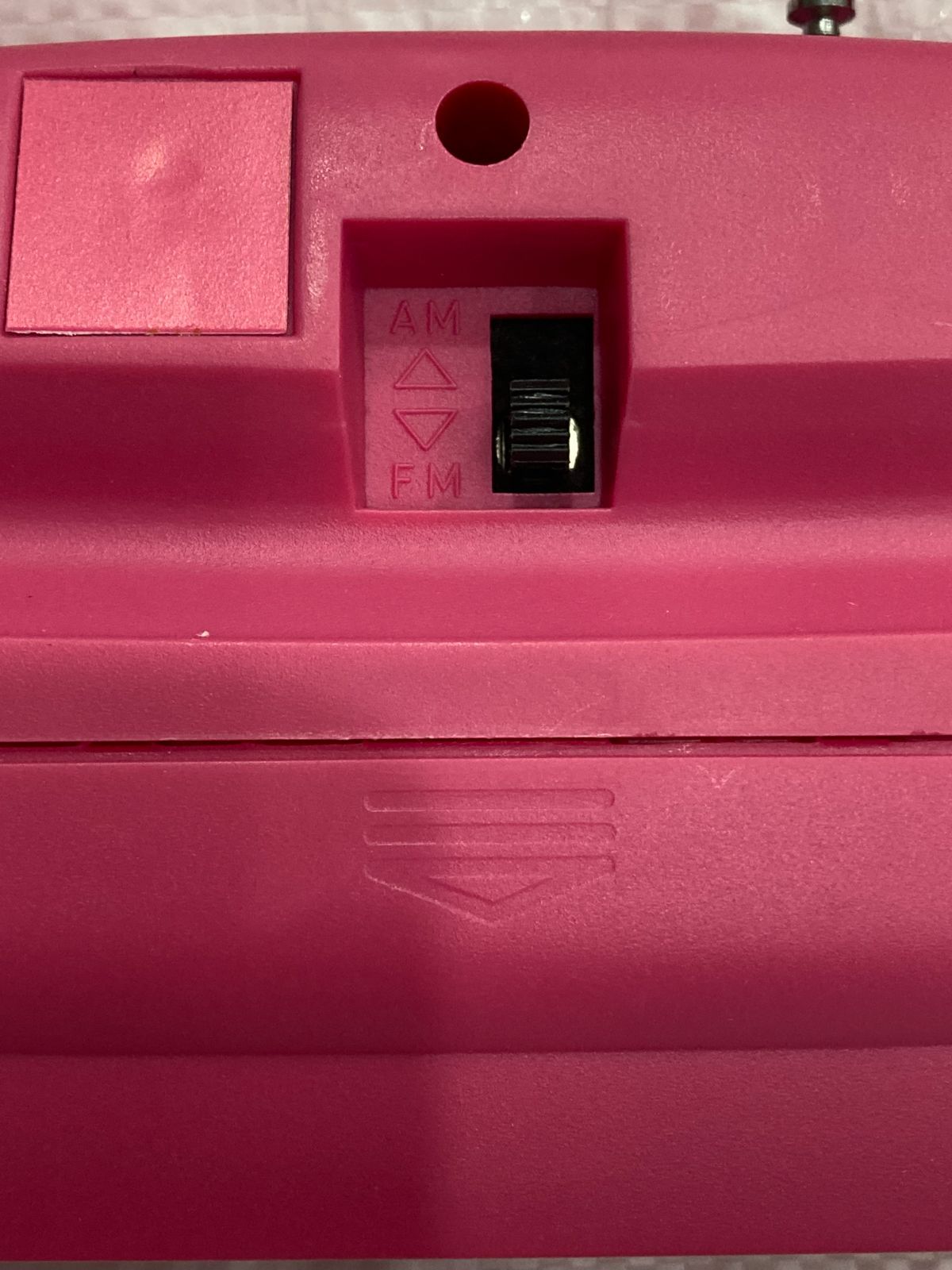 美品】サンリオ ハローキティ ミニ ラジオ AM/FM 箱・取説有 美品