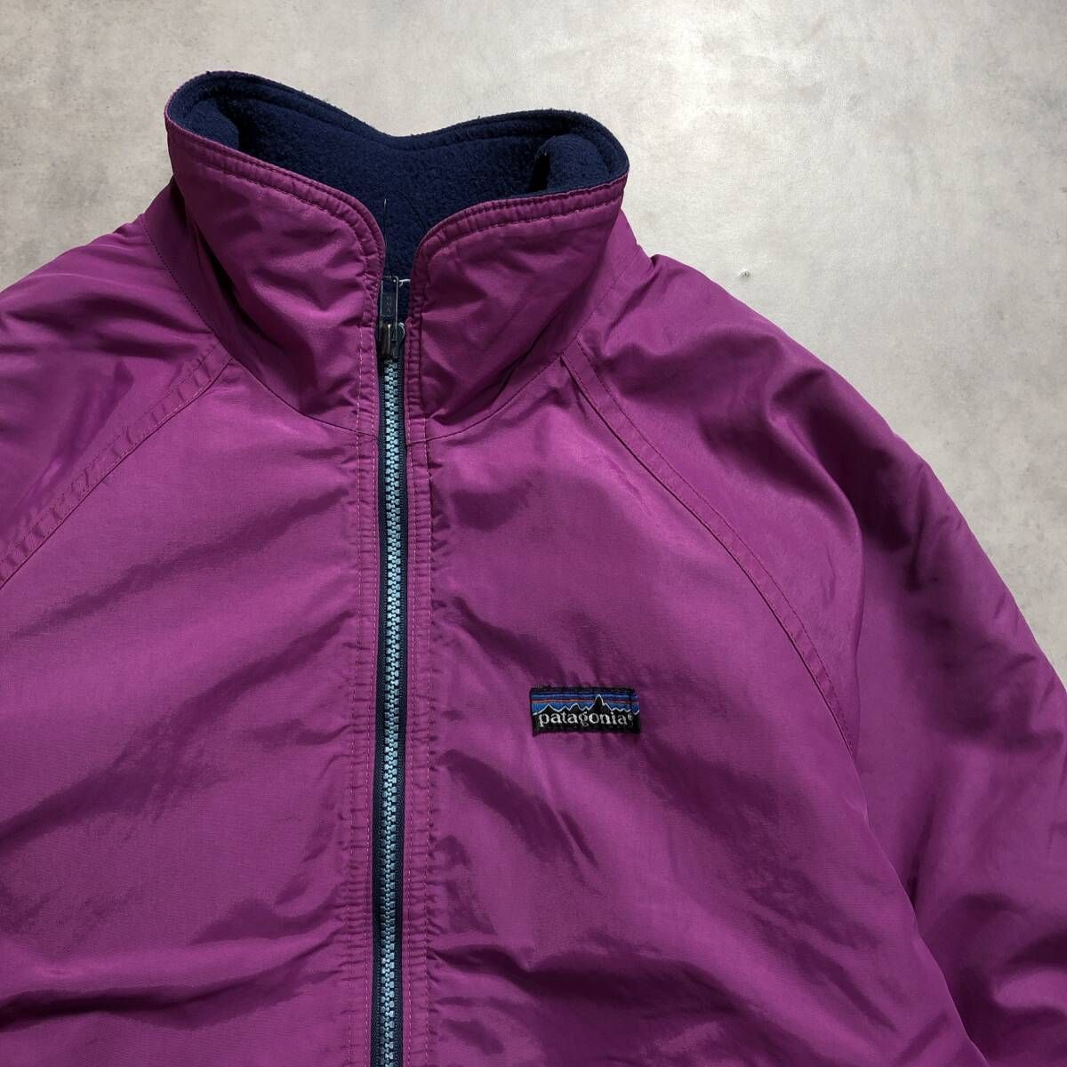 WQ1009○patagonia：シェルドシンチラ ジャケット パープル/ネイビー 
