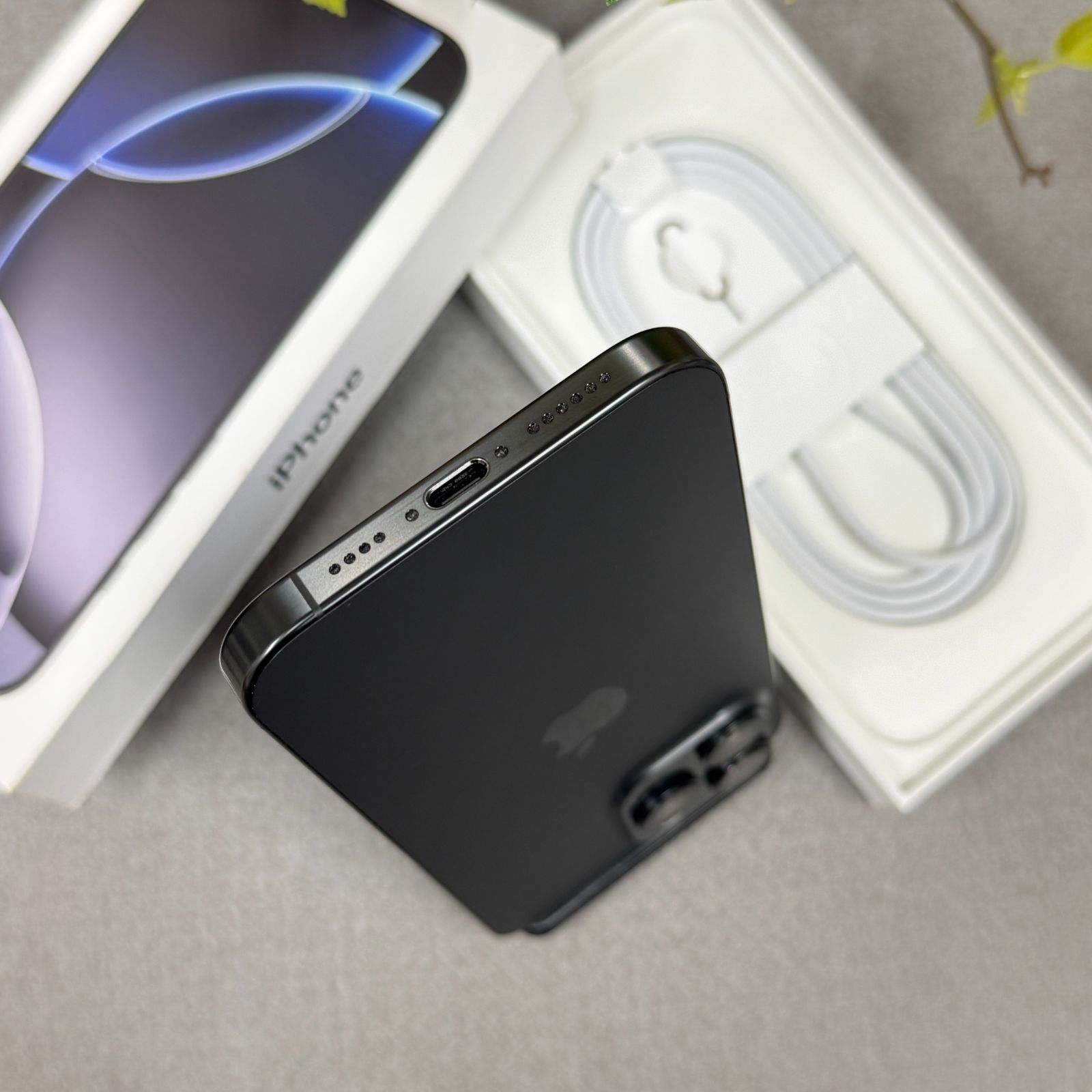 バッテリー 94% iPhone 16ProMax 256GB ブラック 国内版 SIMフリー送料