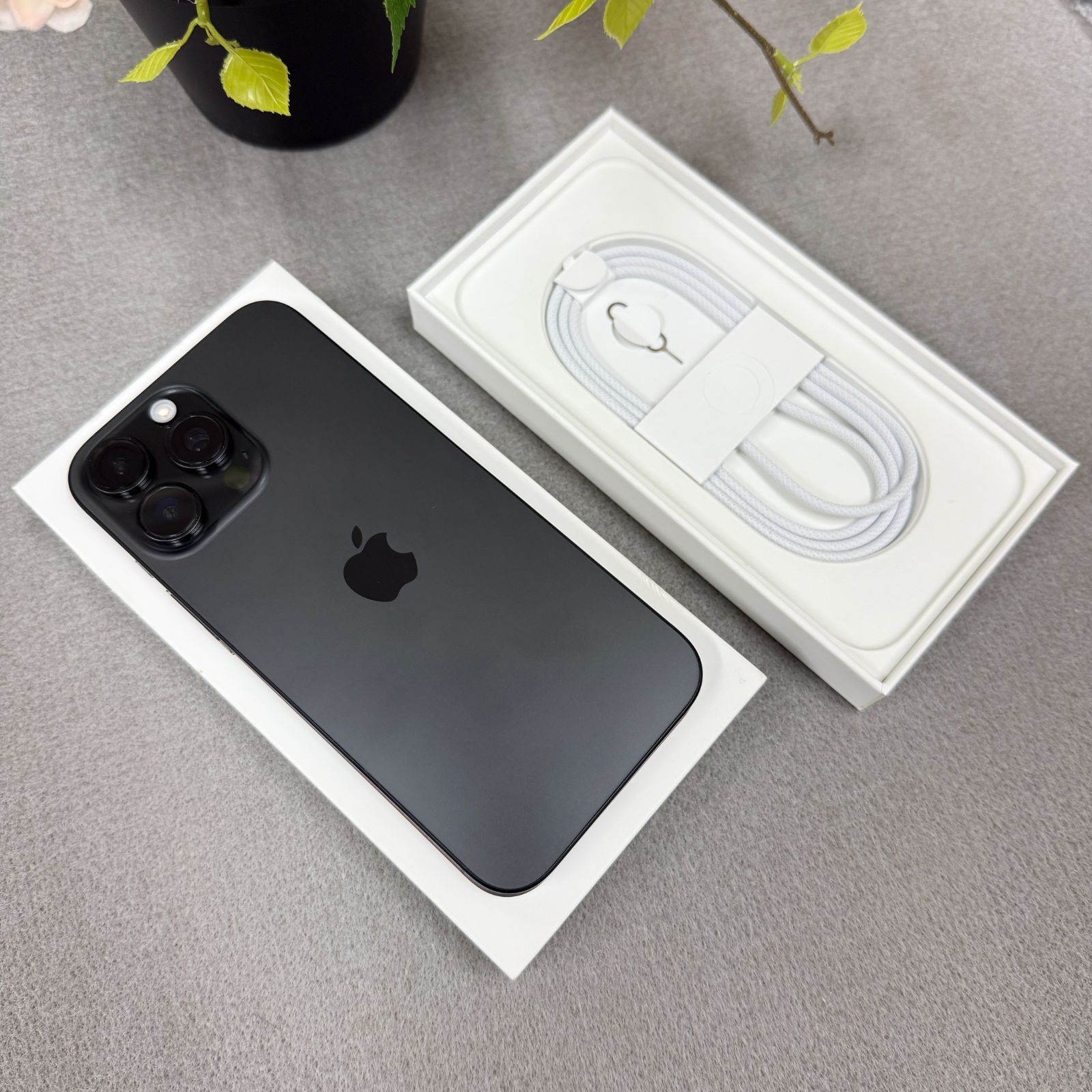 バッテリー 94% iPhone 16ProMax 256GB ブラック 国内版 SIMフリー送料