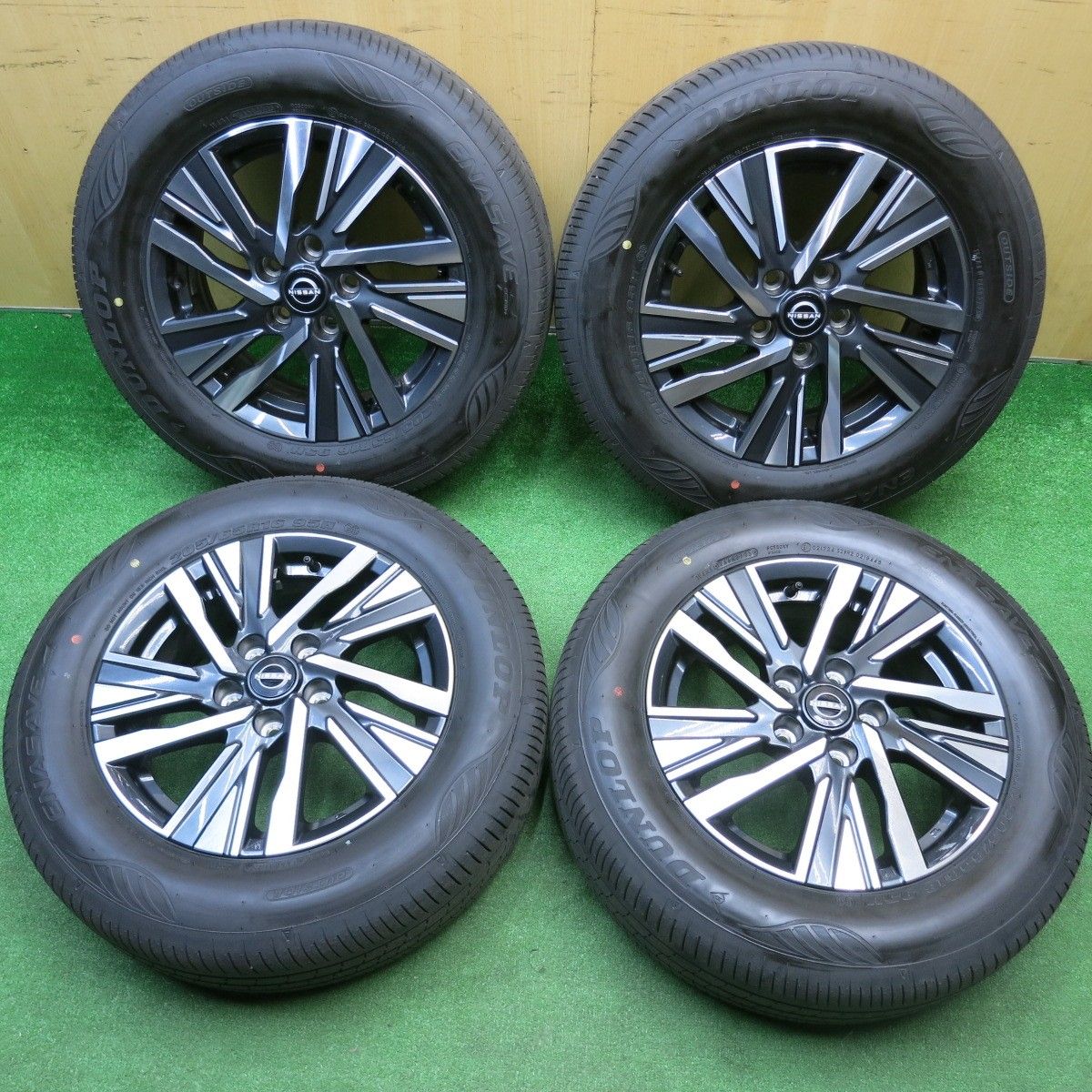 新車外し！25年☆日産 C28 セレナ 純正 205/65R16 ダンロップ 