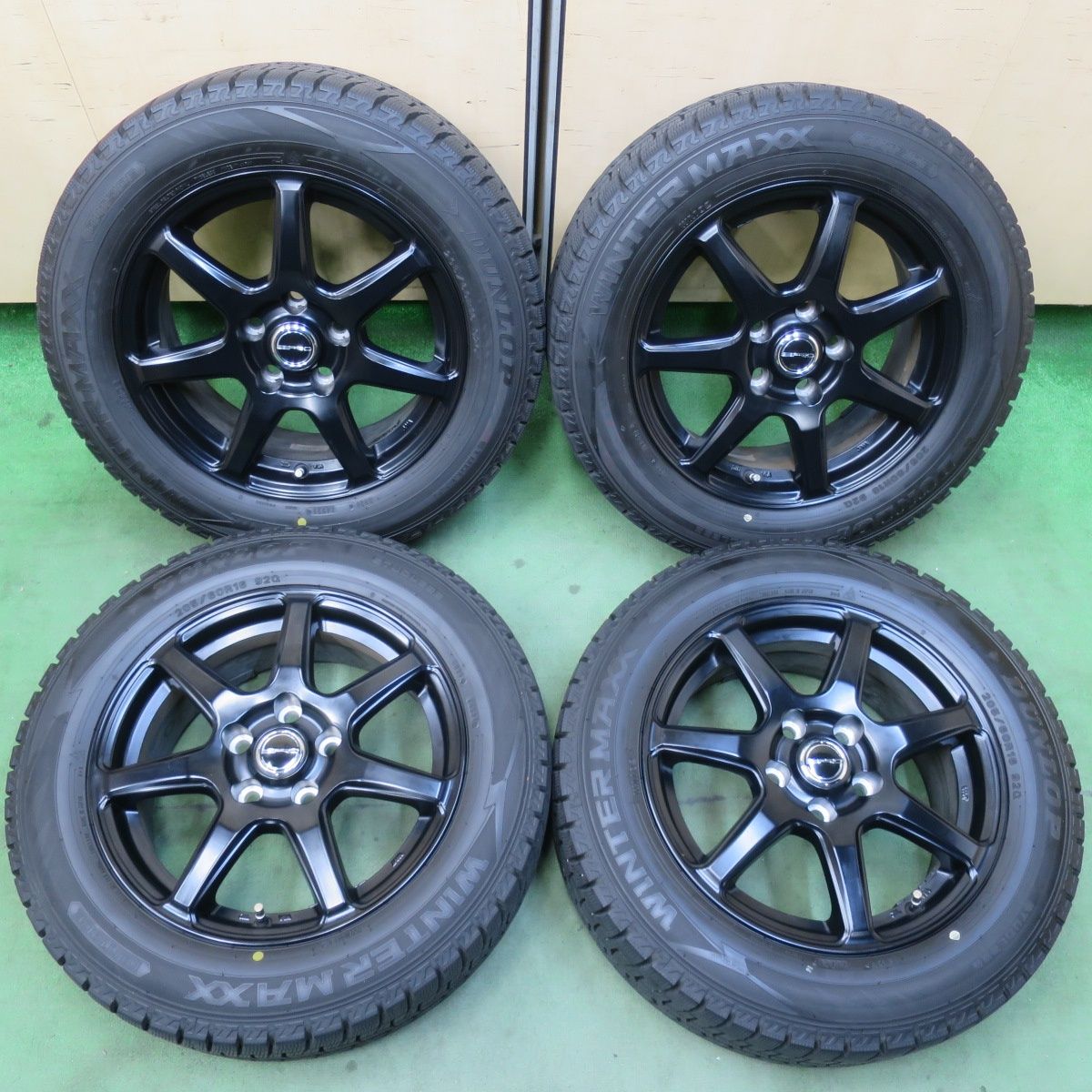 バリ溝！キレイ！ほぼ10分☆スタッドレス 205/60R16 ダンロップ