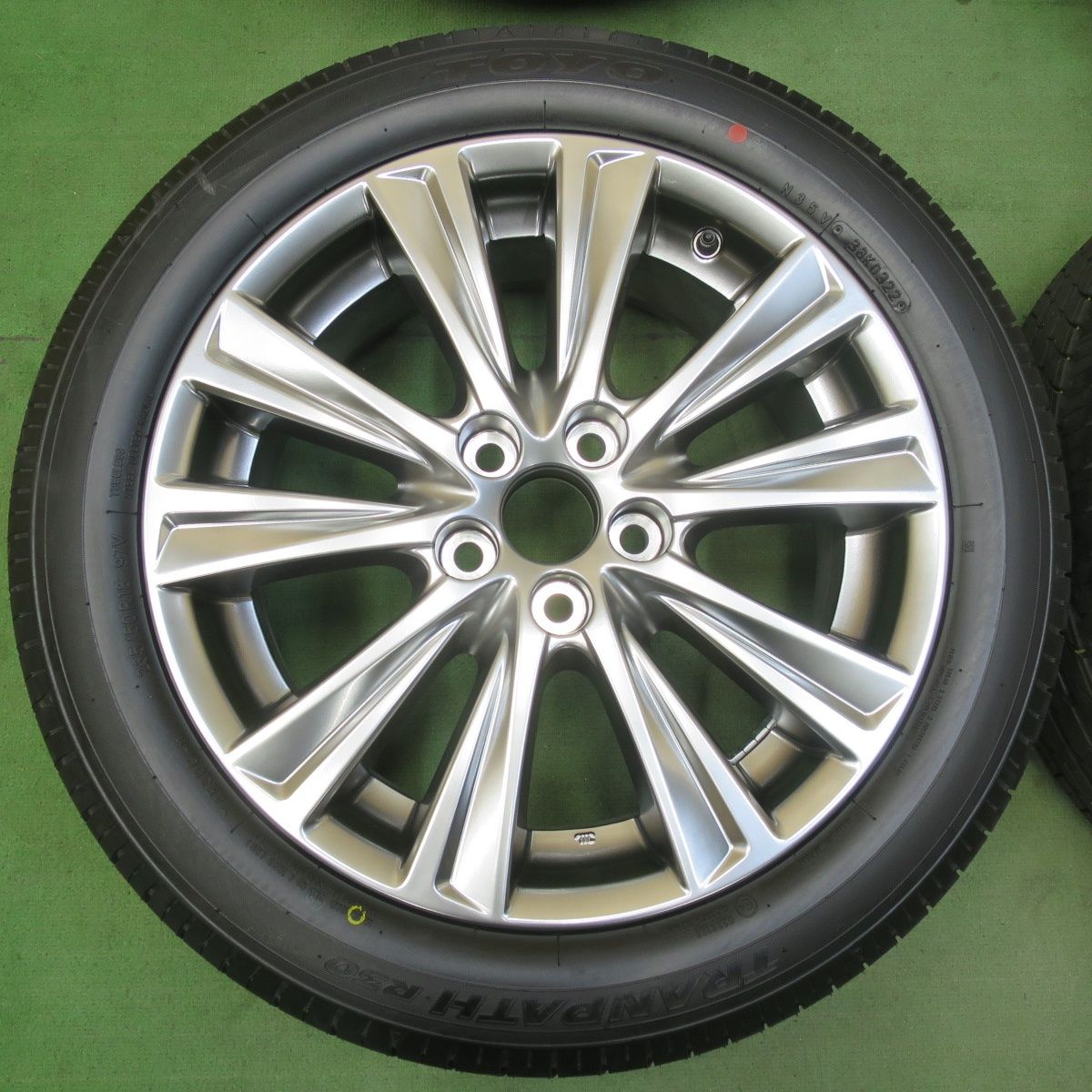 タイヤ、ホイール ☆新車外し トーヨー トランパス R30 235/50R18 