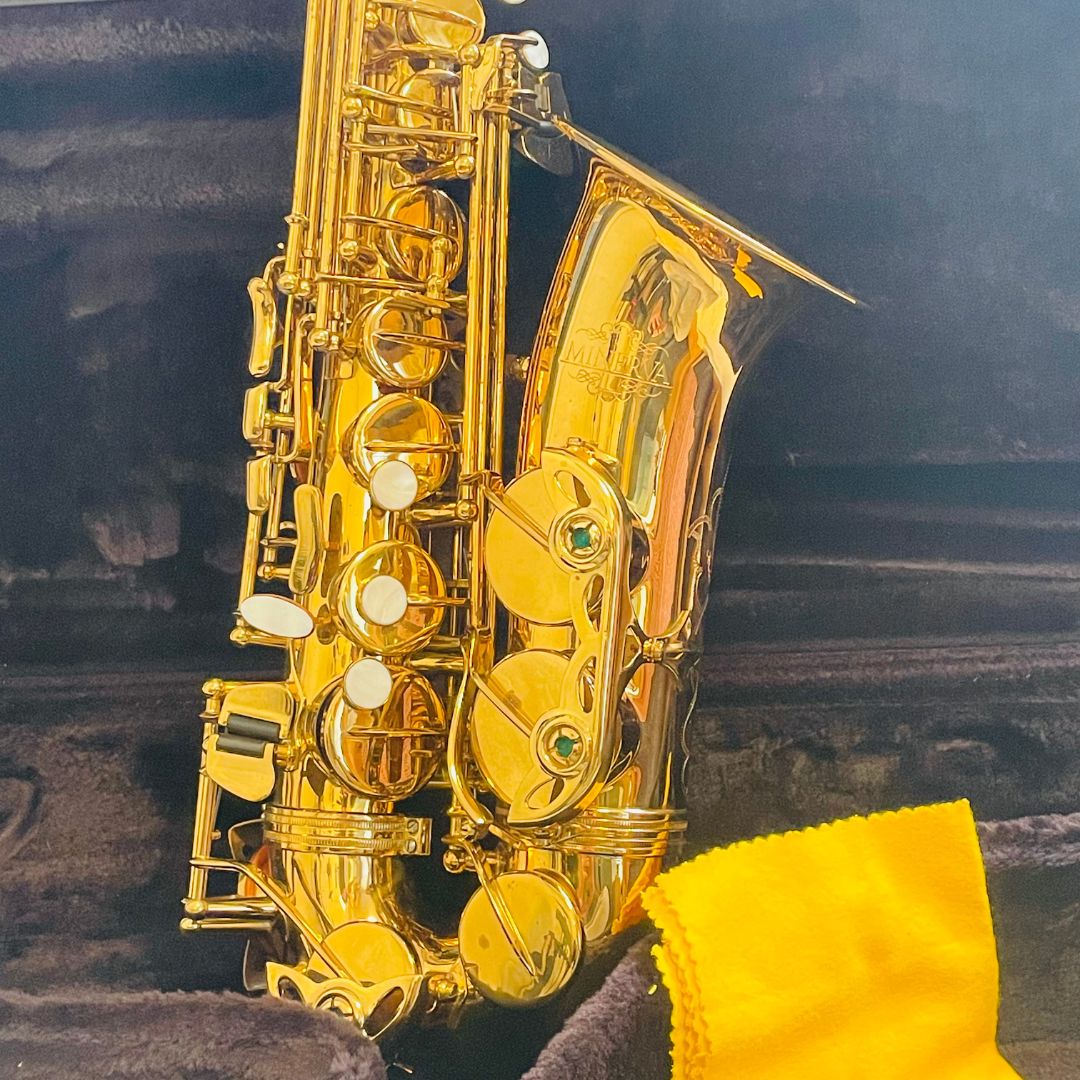 C*l様 【中古】ミネルバ MINERVA アルトサックス ハードケース付き 0 C*l様 【中古】ミネルバ MINERVA アルトサックス ハードケース付き 0