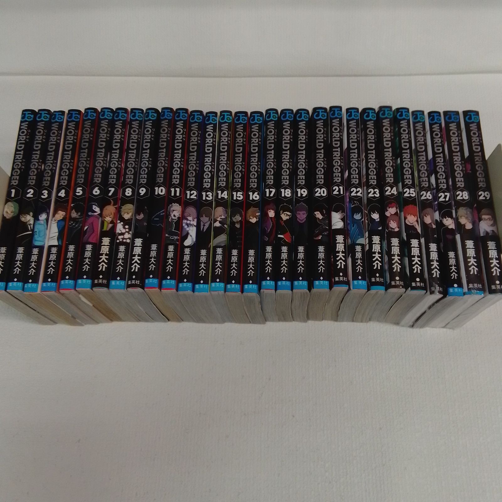 ワールドトリガー 1〜28巻 漫画 コミック 全巻 ☆【未開封3冊】ワールドトリガー 1～28巻 全巻コミックセット 《RZ13J