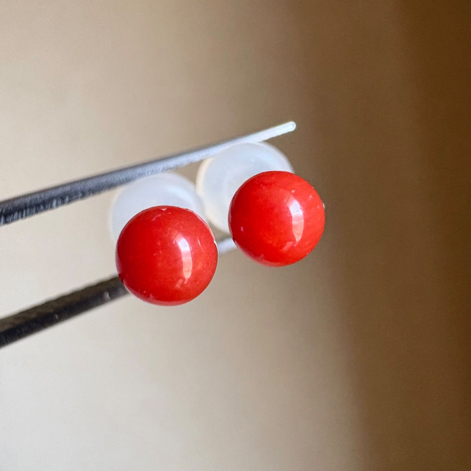 K18 天然 赤サンゴ 4mm 18金イエローゴールド ラウンドピアス 宝石珊瑚