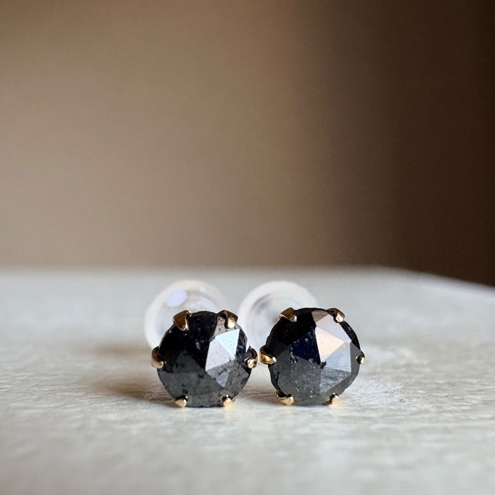 スペシャルセール☆】 K18 ブラックダイヤモンド 0.50ct ピアス 2