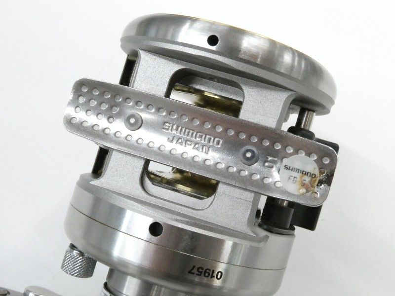 シマノ 05カルカッタ 100 (01-9101230006) - メルカリ