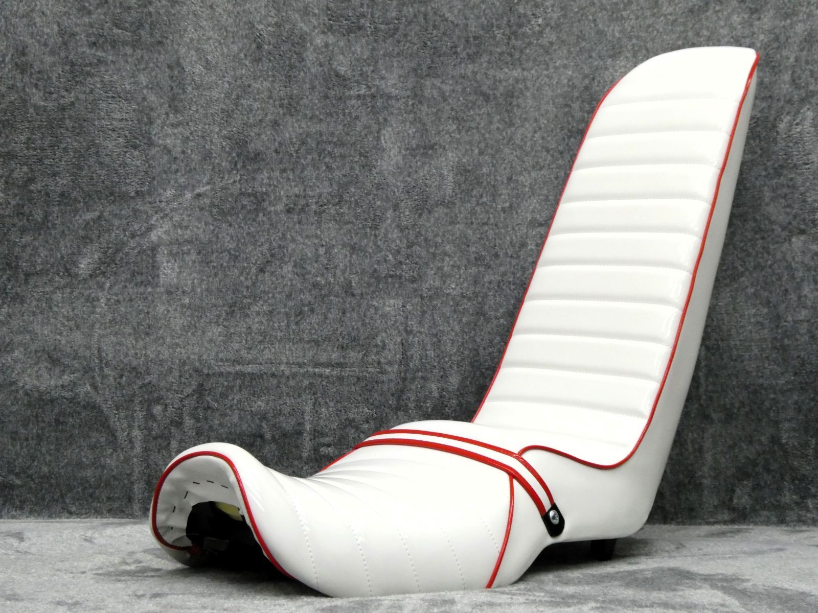 バリオス250 白赤エナ60cm 三段シート/1型 前期型 補強入REDホワイト