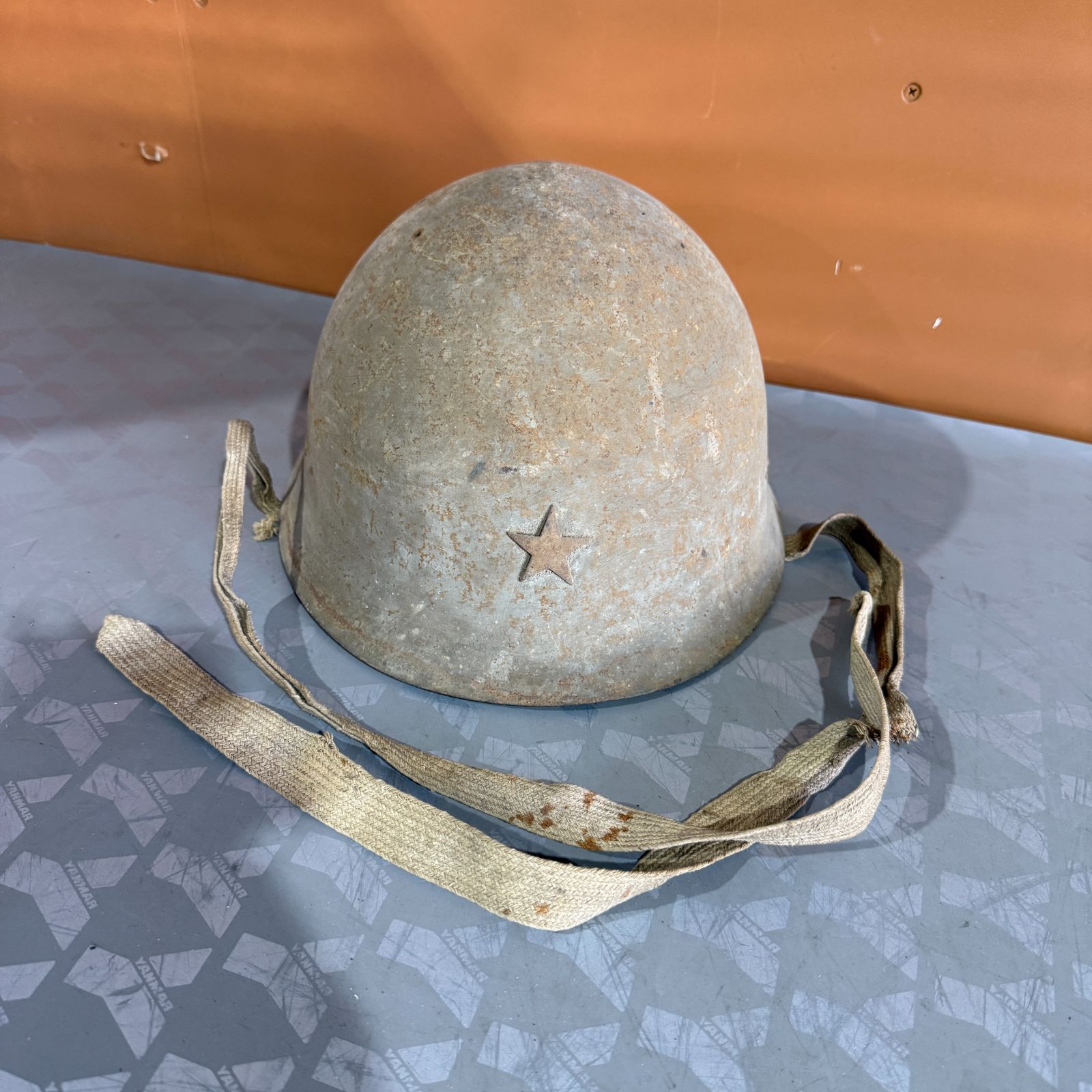 旧日本軍 鉄帽 ヘルメット 鉄兜 当時物 ヴィンテージ 古物 昭和 明治