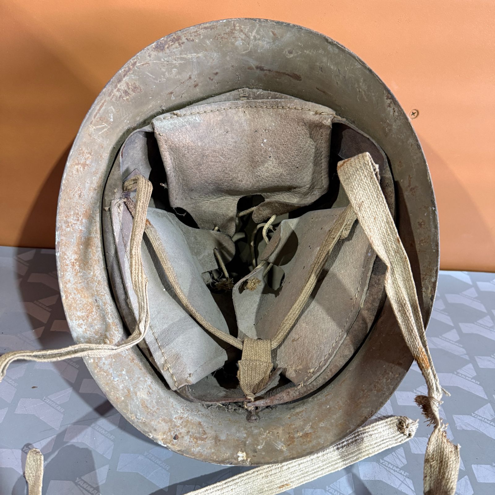 実物当時物旧日本軍大日本帝国鉄帽ヘルメット鉄兜特攻隊昭和レトロヴィンテージ骨董 実物当時物旧日本軍大日本帝国鉄帽ヘルメット鉄兜特攻隊昭和レトロ