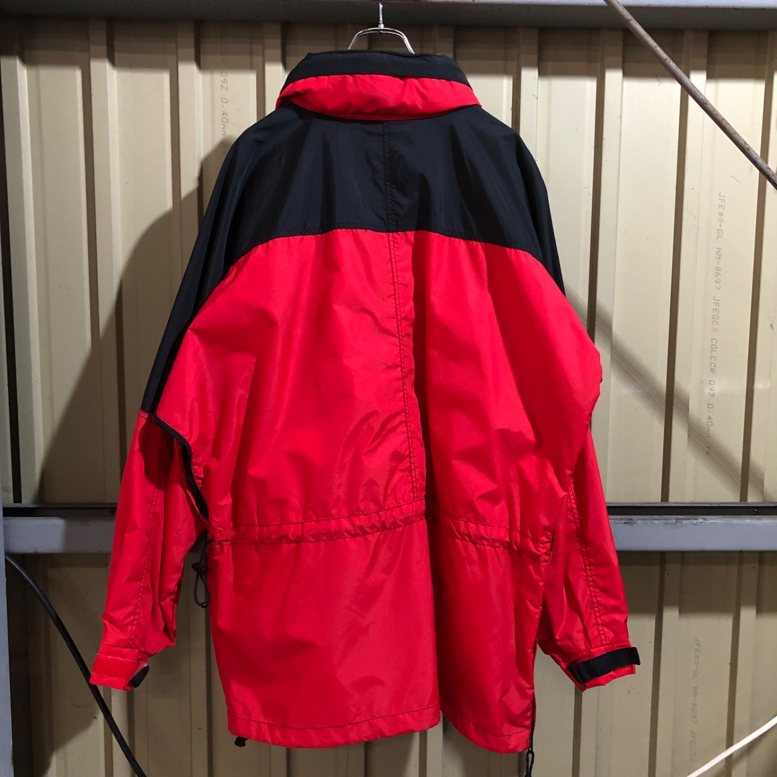 1458 Columbia ハーフジッププルオーバーナイロンジャケット レッド 