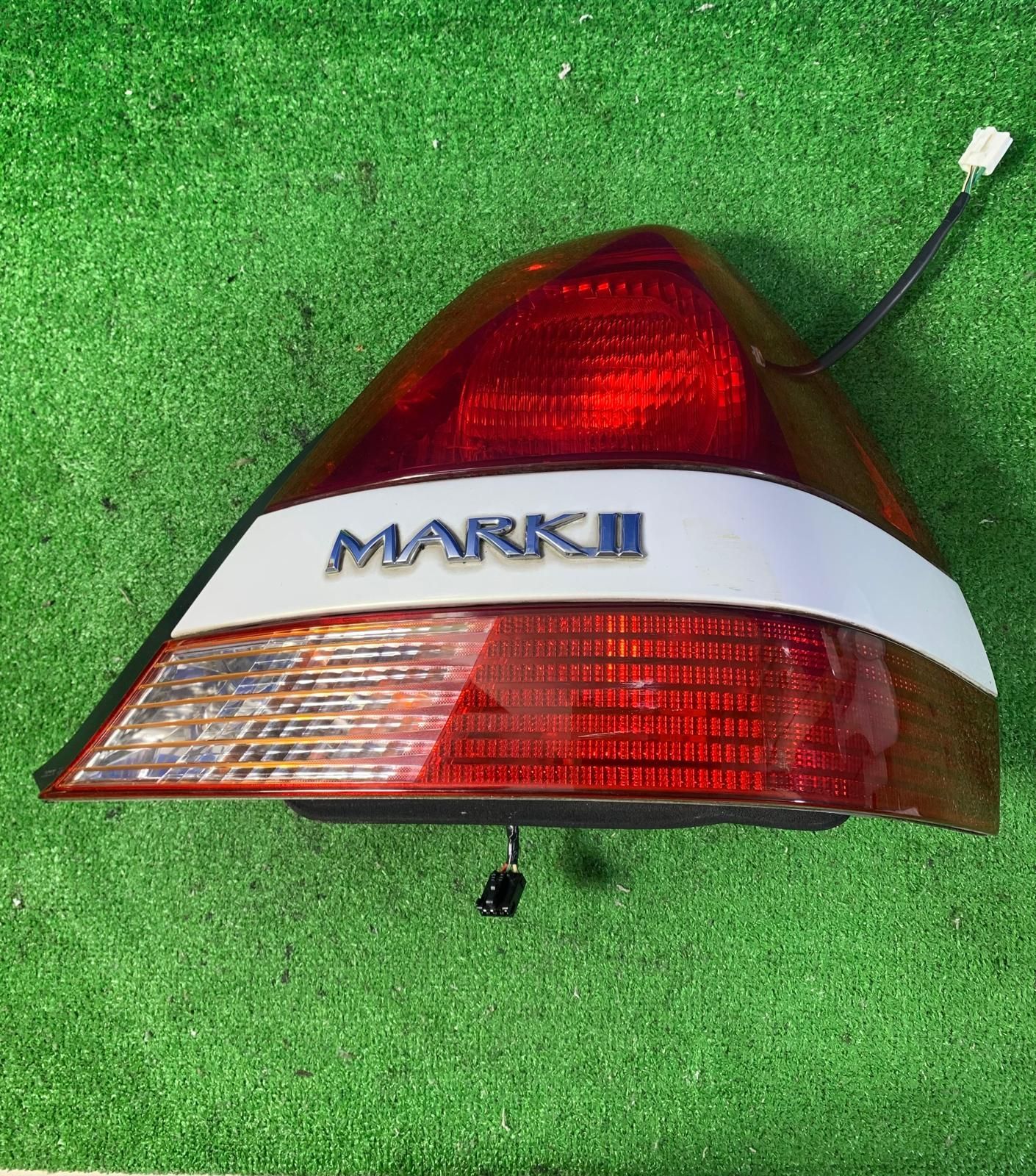 ZT-7446] 純正トヨタ マークII グランデ JZX110 H12年 バックライト