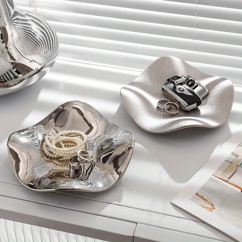 新品?未使用】 小物置き トレイ トレー ミニマリスト シンプル モダン