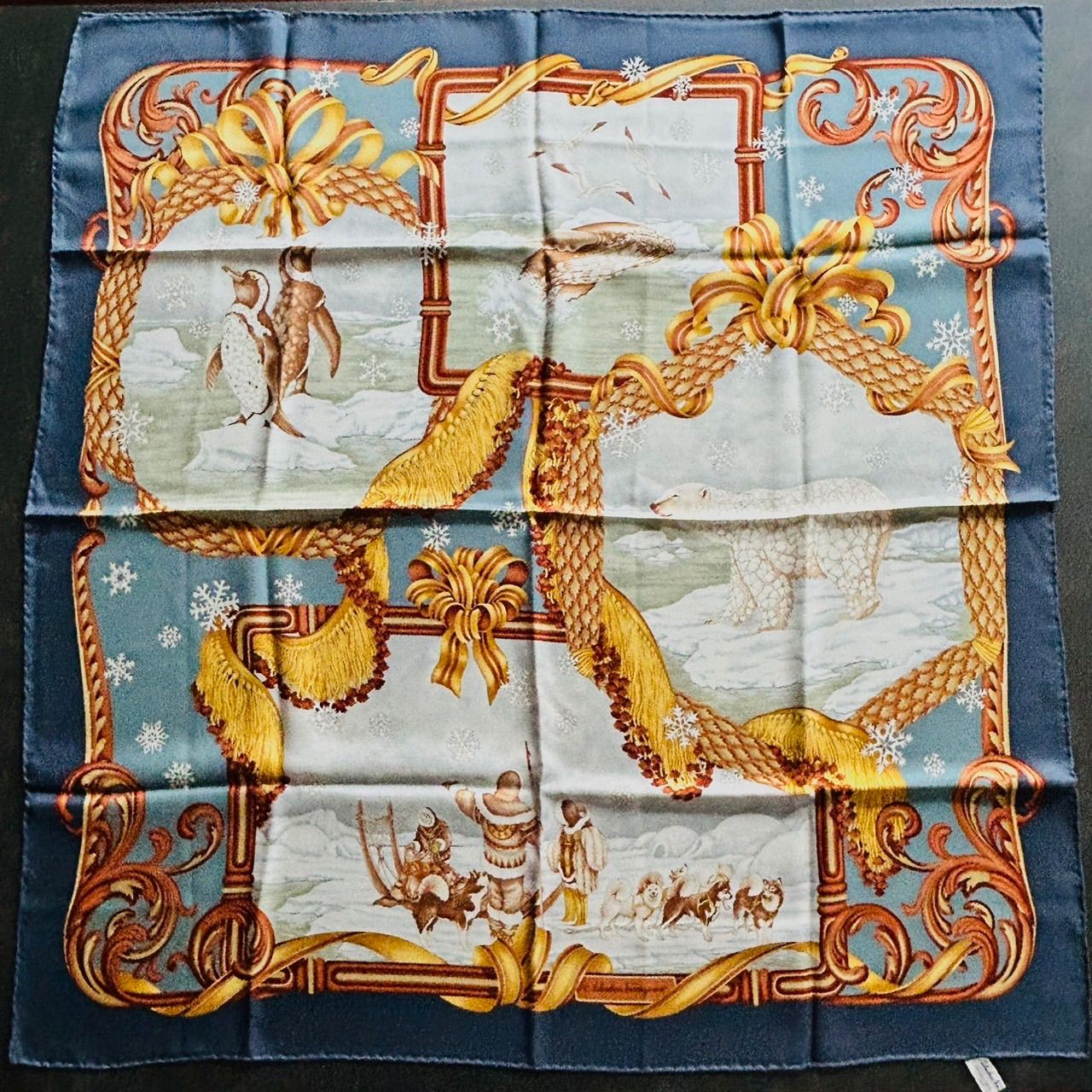 サルバトーレフェラガモ Salvatore Ferragamo アニマル柄 スカーフ