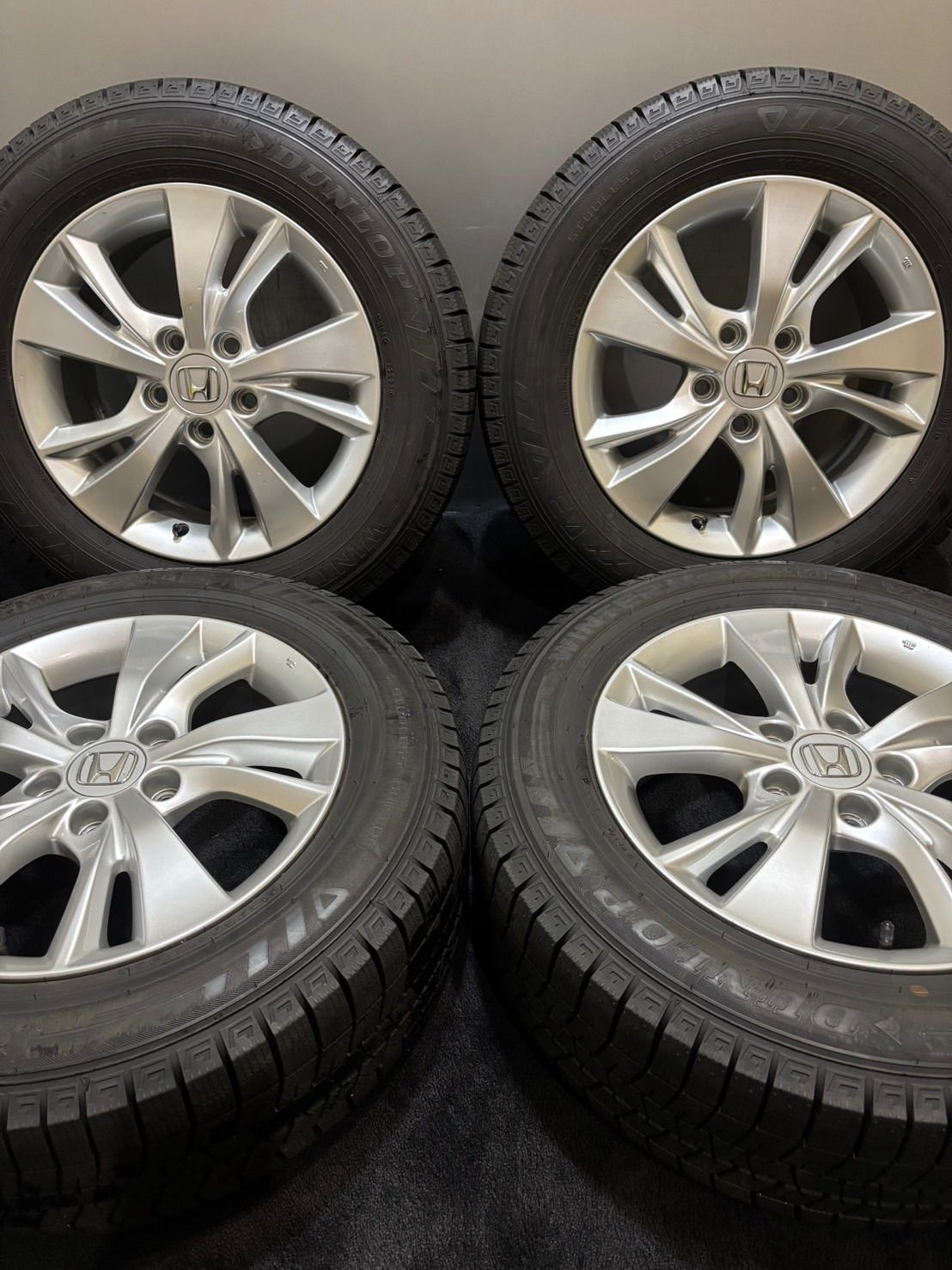 ☆215/60R16 DUNLOP/WINTER MAXX 03 23年製 ホンダ ヴェゼル 純正 16
