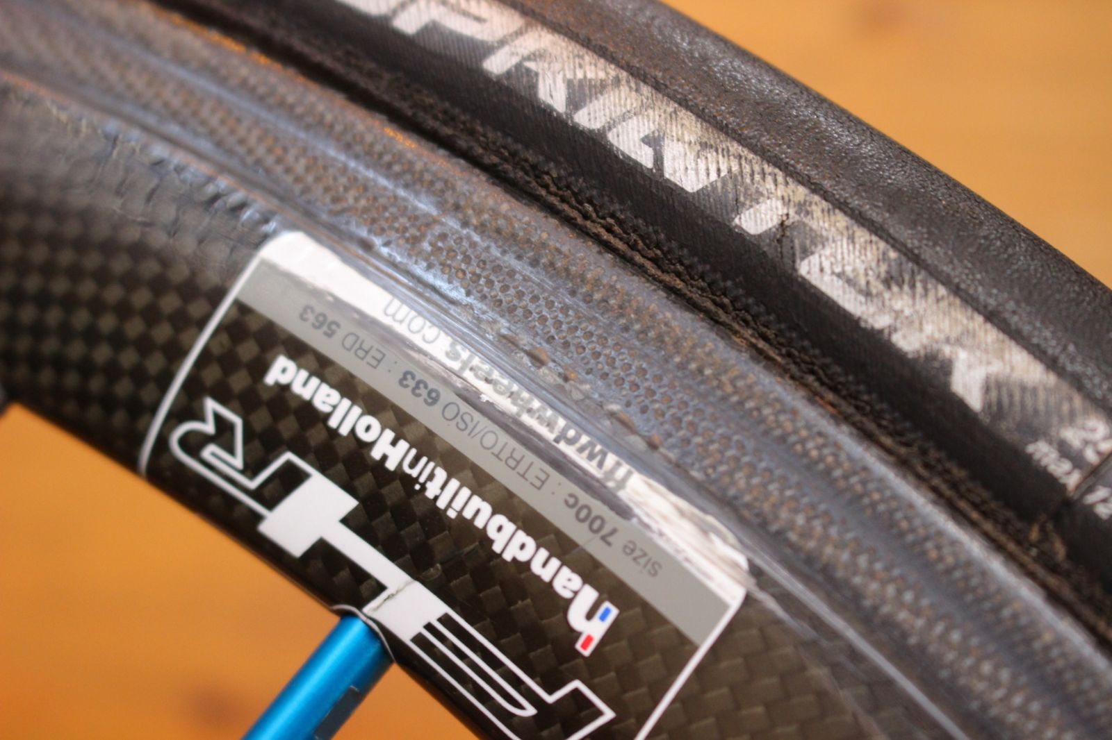 FFWD F4R カーボンホイール前後セットチューブラータイヤ付き 訳あり】FFWD F4R カーボン チューブラー ホイールセット シマノ 11