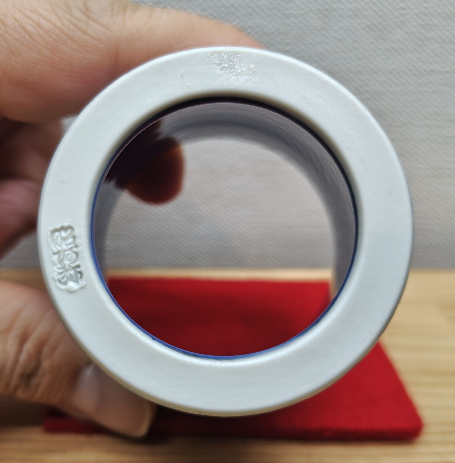 送料込【逢絢亭・新品】茶道具 蓋置 京焼 金襴手 兜の形 平安昭阿弥 共箱入り 送料込【逢絢亭・新品】茶道具 蓋置 京焼 金襴手 兜の形