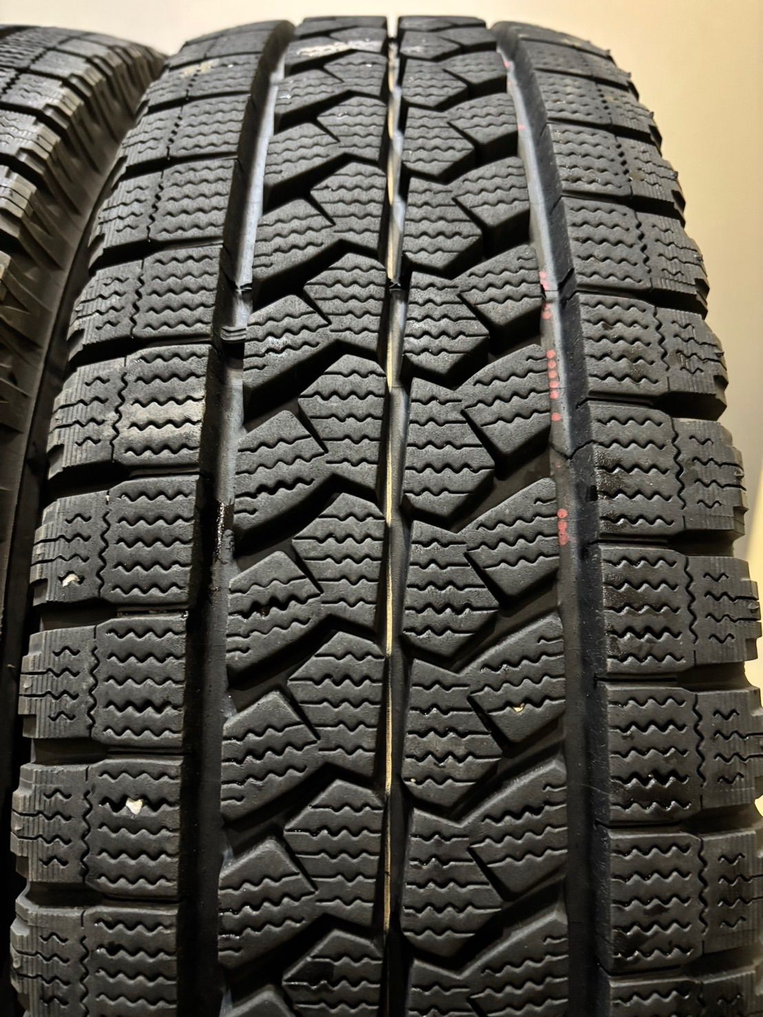 ☆205/70R17.5 115/113L LT BRIDGESTONE/W979 22年製 スタッドレス 6本 