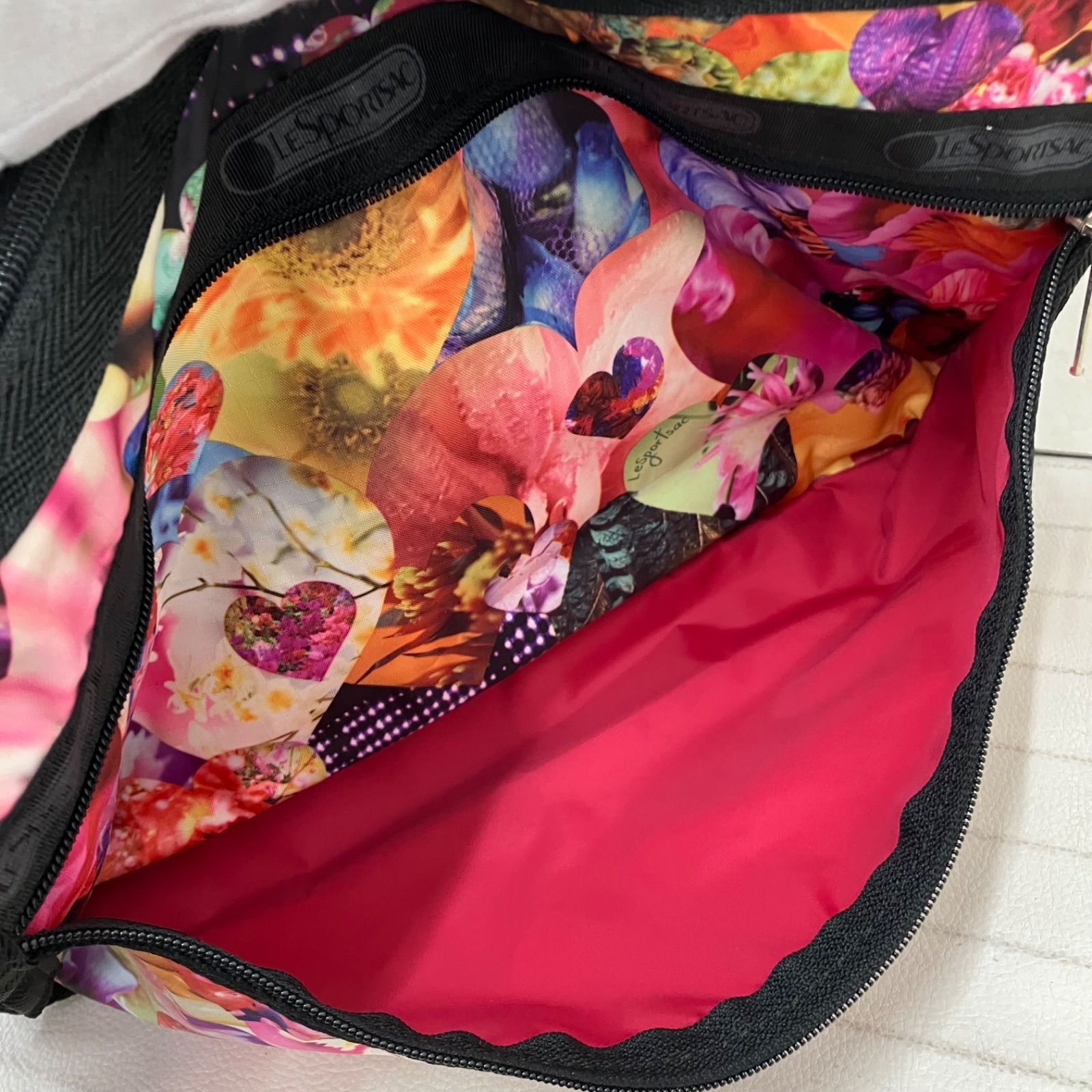 8411 LeSportsac レスポートサック ショルダーバッグ 斜めがけ 紐調節 