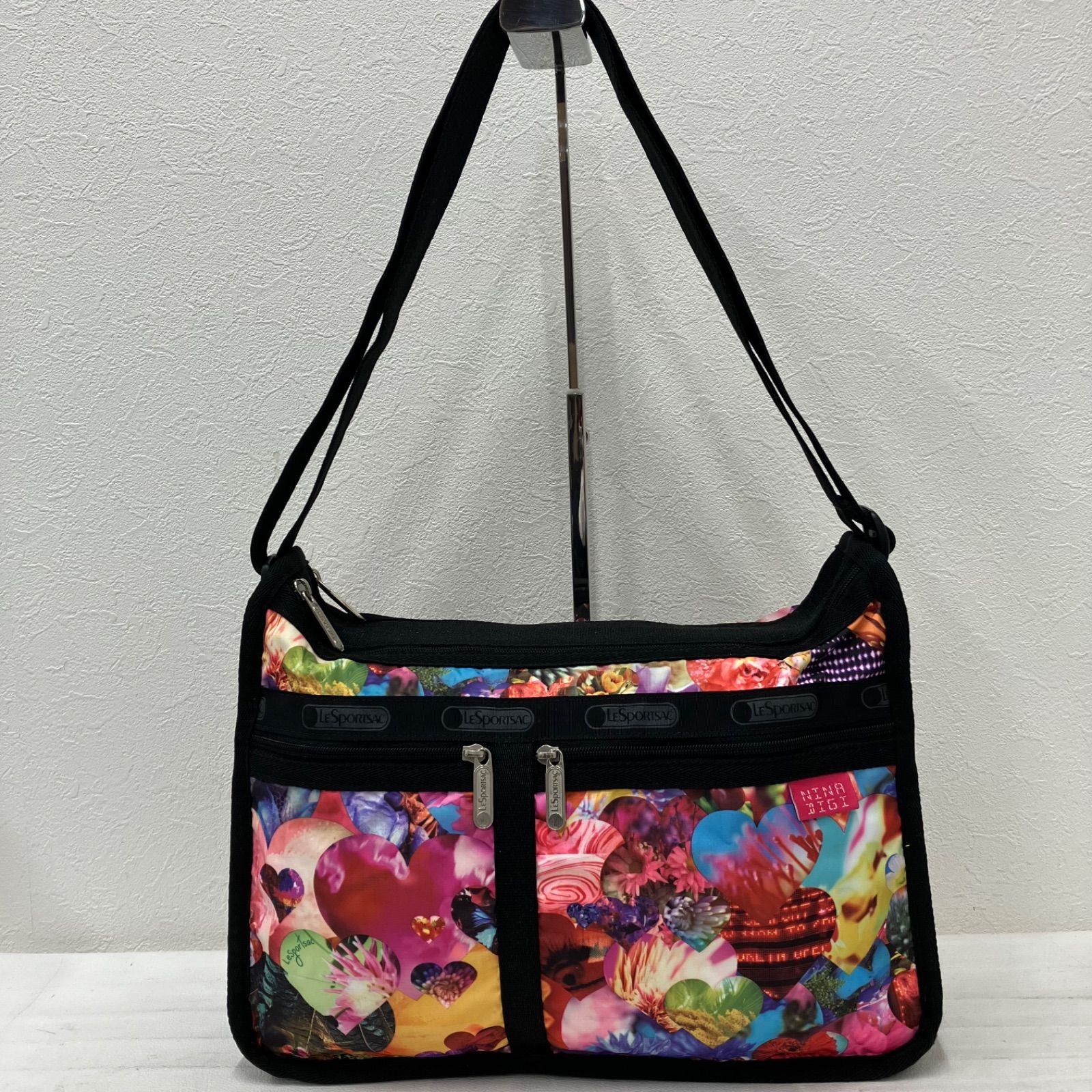 8411 LeSportsac レスポートサック ショルダーバッグ 斜めがけ 紐調節