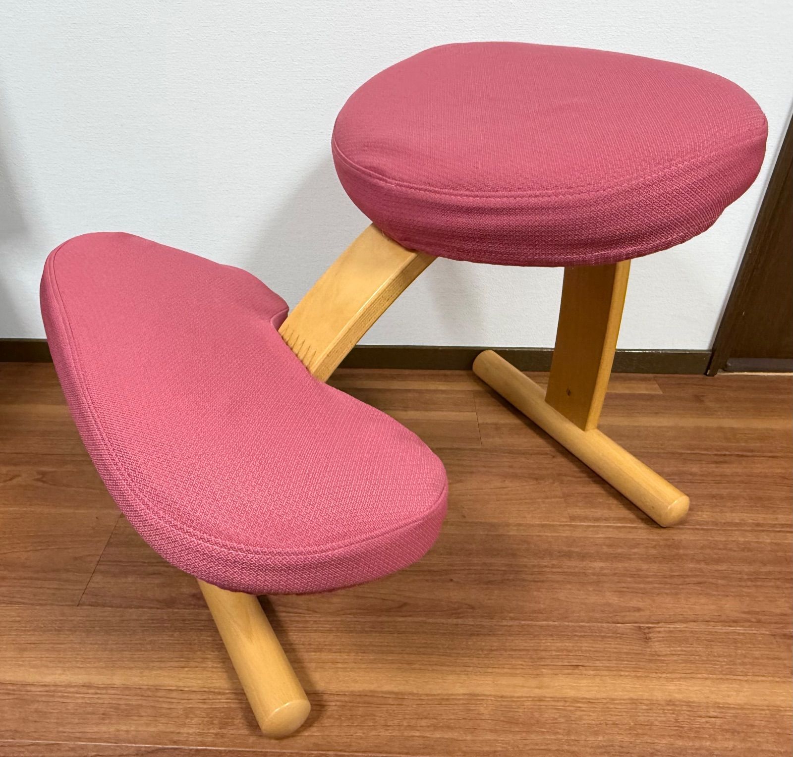 健康用品 【良品】リボ バランスチェア BALANCE EASY ピンク カバー付 RYBO