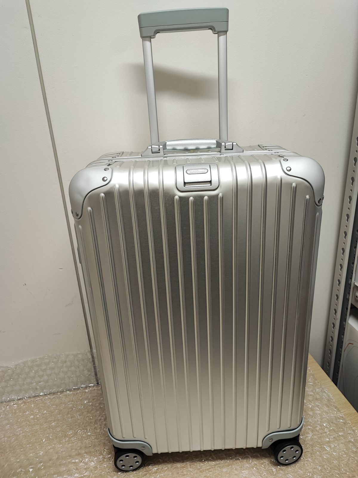 リモワ　RIMOWA　スーツケース　トパーズ　TOPAS 廃盤モデル 希少】RIMOWA(リモワ) TOPAS(トパーズ) 67L(68L) アルミスーツケース