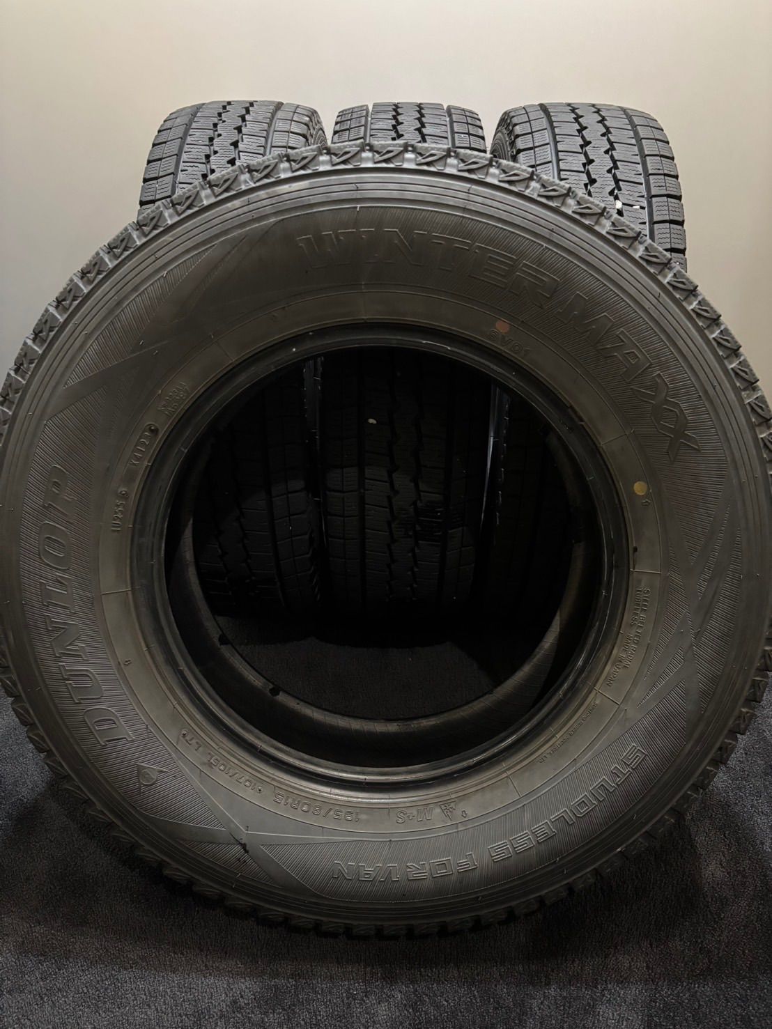 ☆195/80R15 107/105L LT DUNLOP/WINTER MAXX SV01 23年製