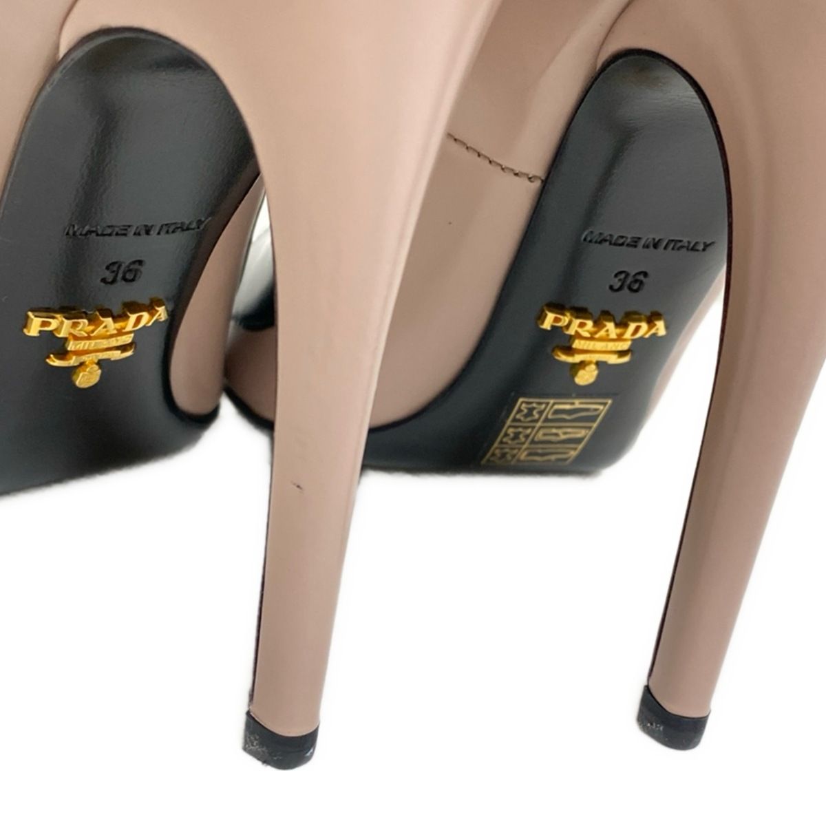 PRADA(プラダ) パンプス 36 レディース - ピンクベージュ×黒 レザー