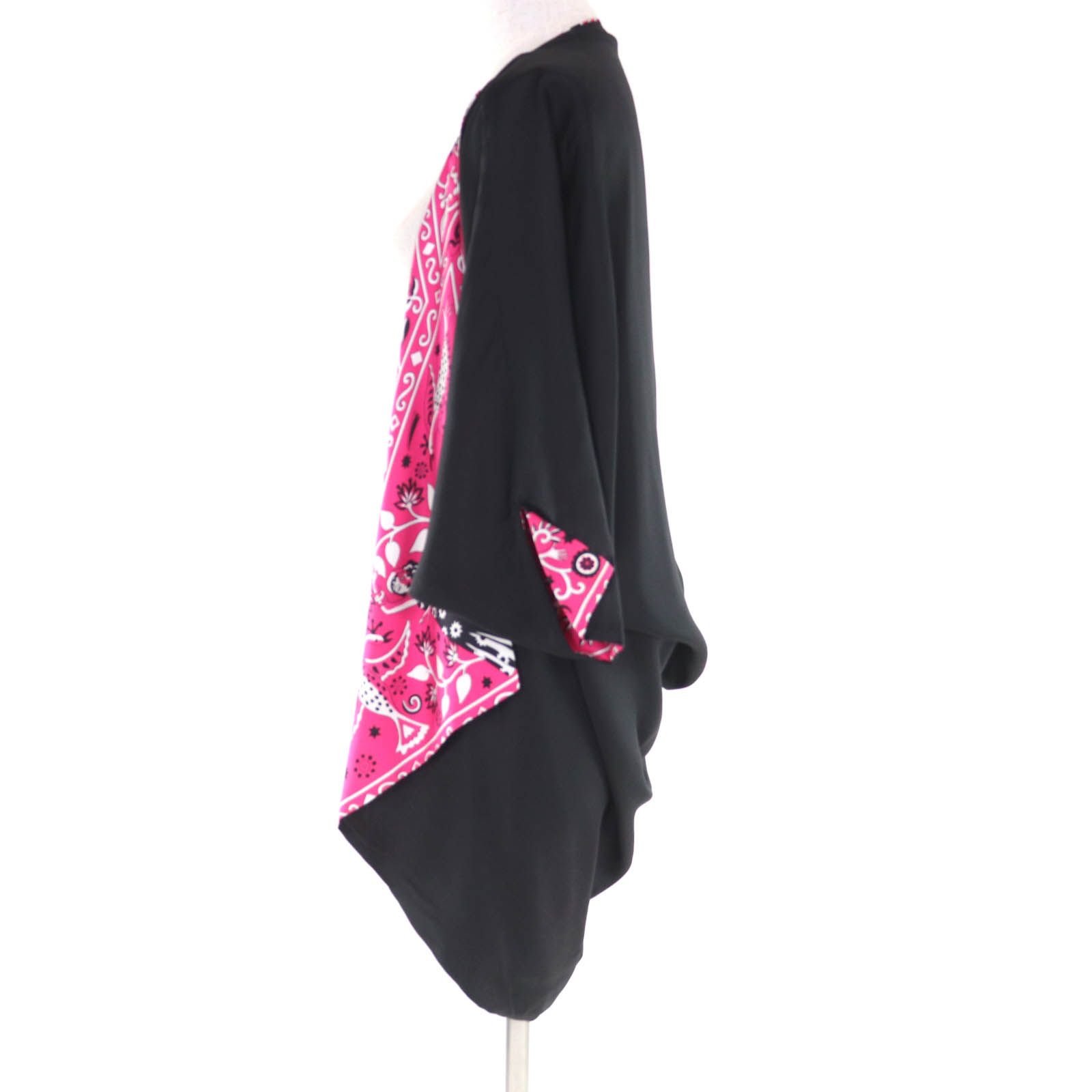 未使用品◇HERMES エルメス Peuple du Vent プティH シルク100％ 総柄  