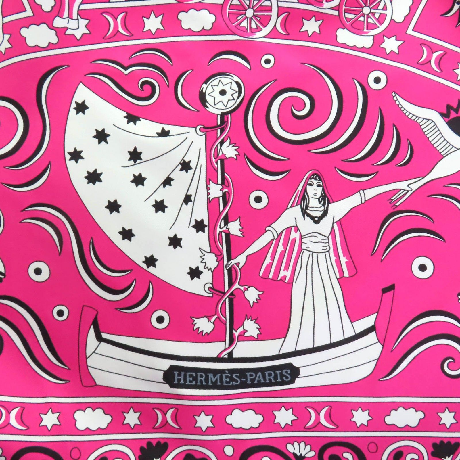 未使用品◇HERMES エルメス Peuple du Vent プティH シルク100％ 総柄  