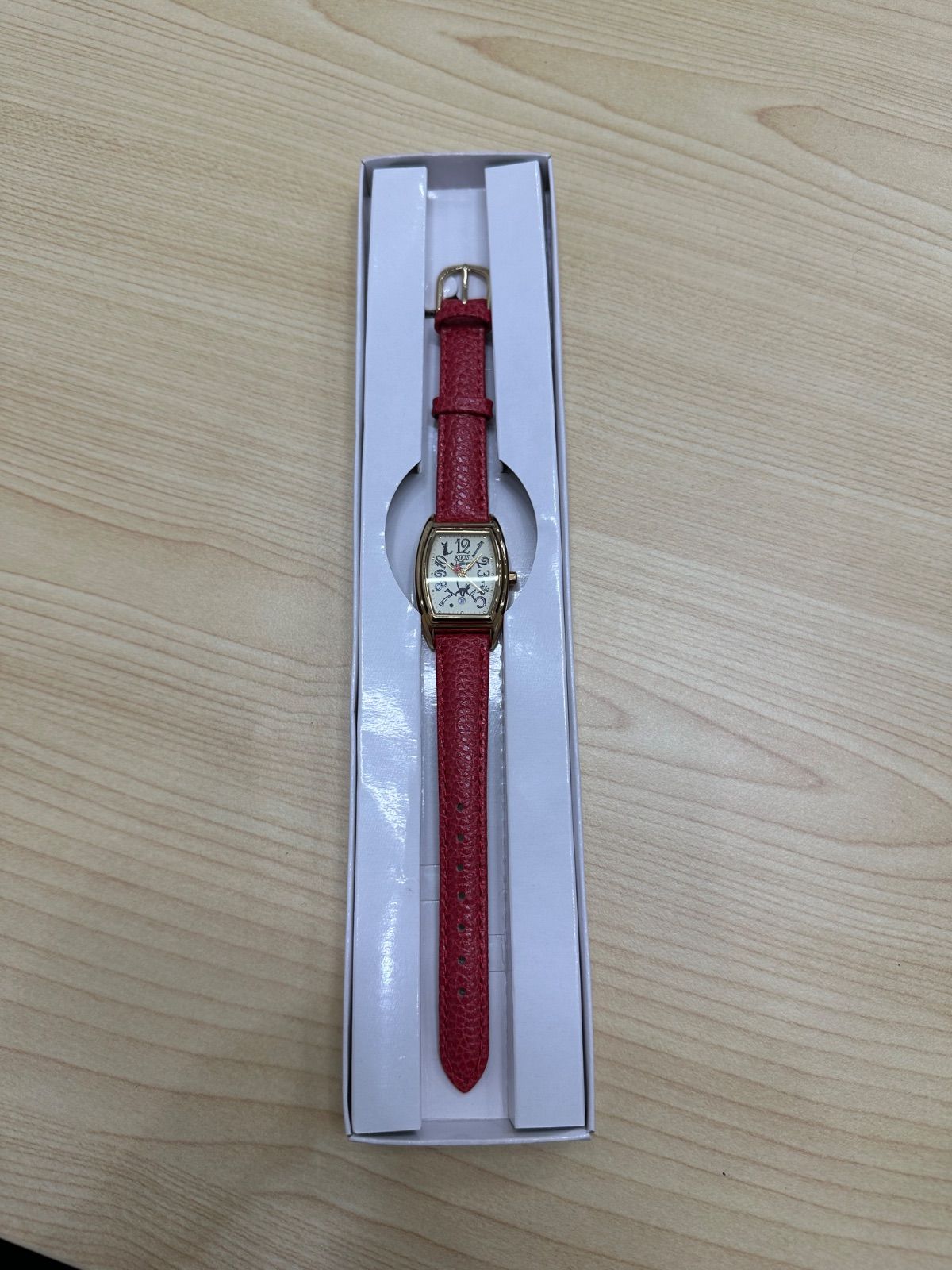 美品・箱付き】魔女の宅急便 ジジ 腕時計 トノー型 スタジオジブリ