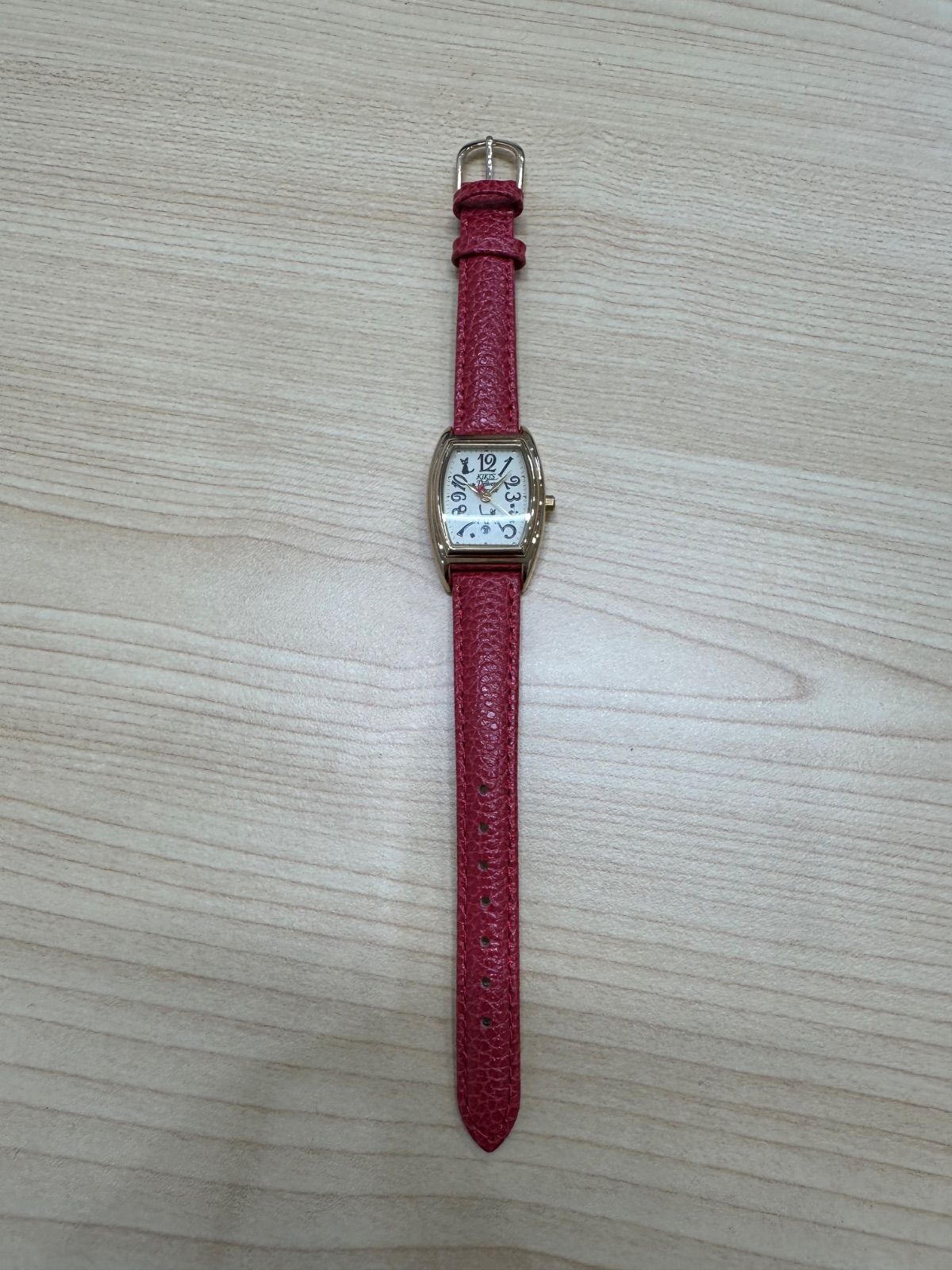 美品・箱付き】魔女の宅急便 ジジ 腕時計 トノー型 スタジオジブリ