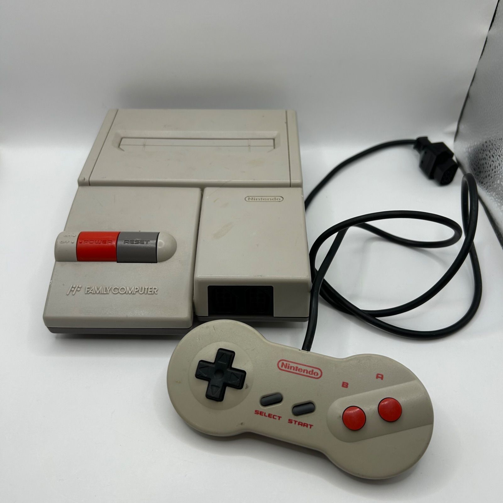 任天堂 Nintendo FAMILY COMPUTER ファミリーコンピューター ニュー 