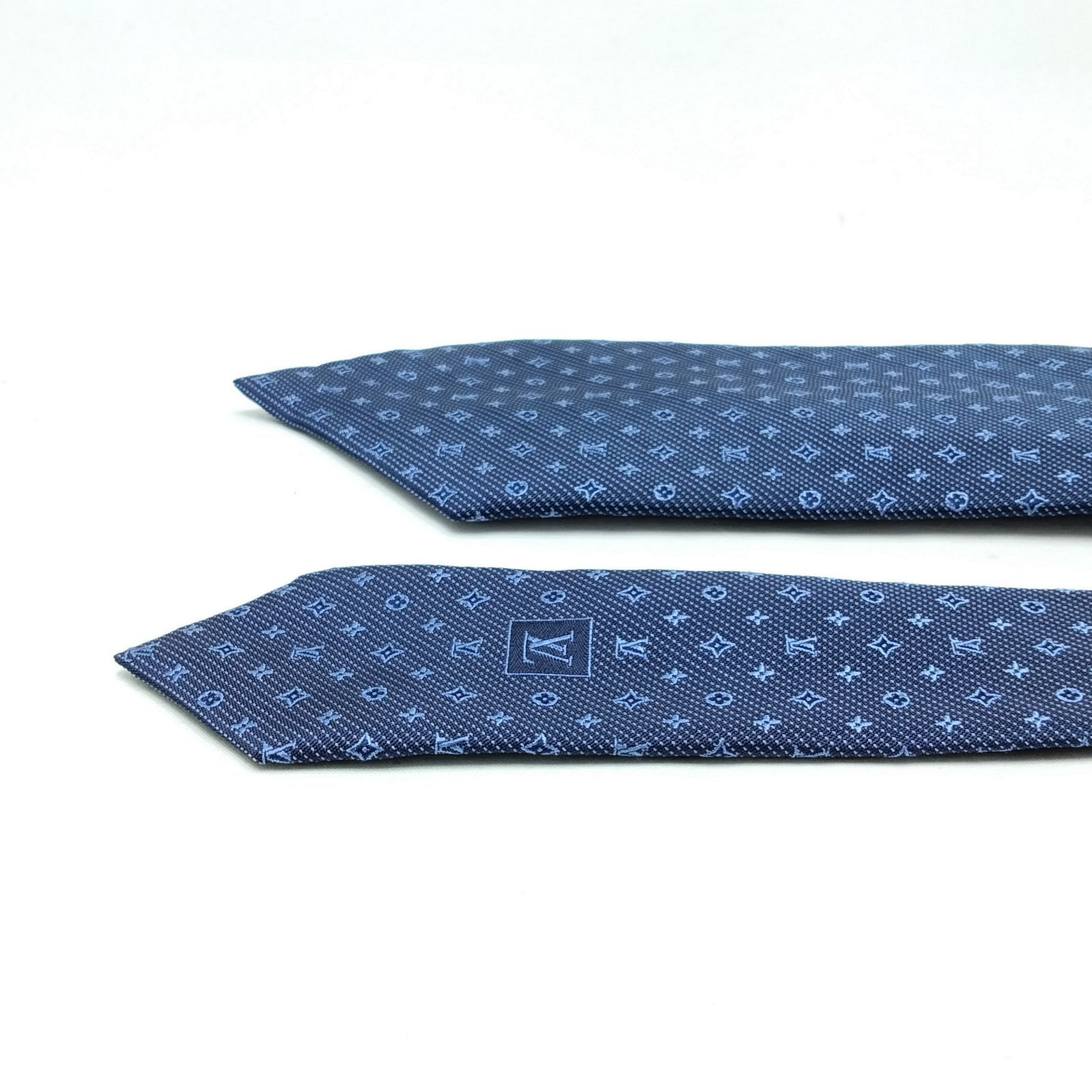 美品✨️LOUIS VUITTON✨️ ルイヴィトン M70953 クラヴァット