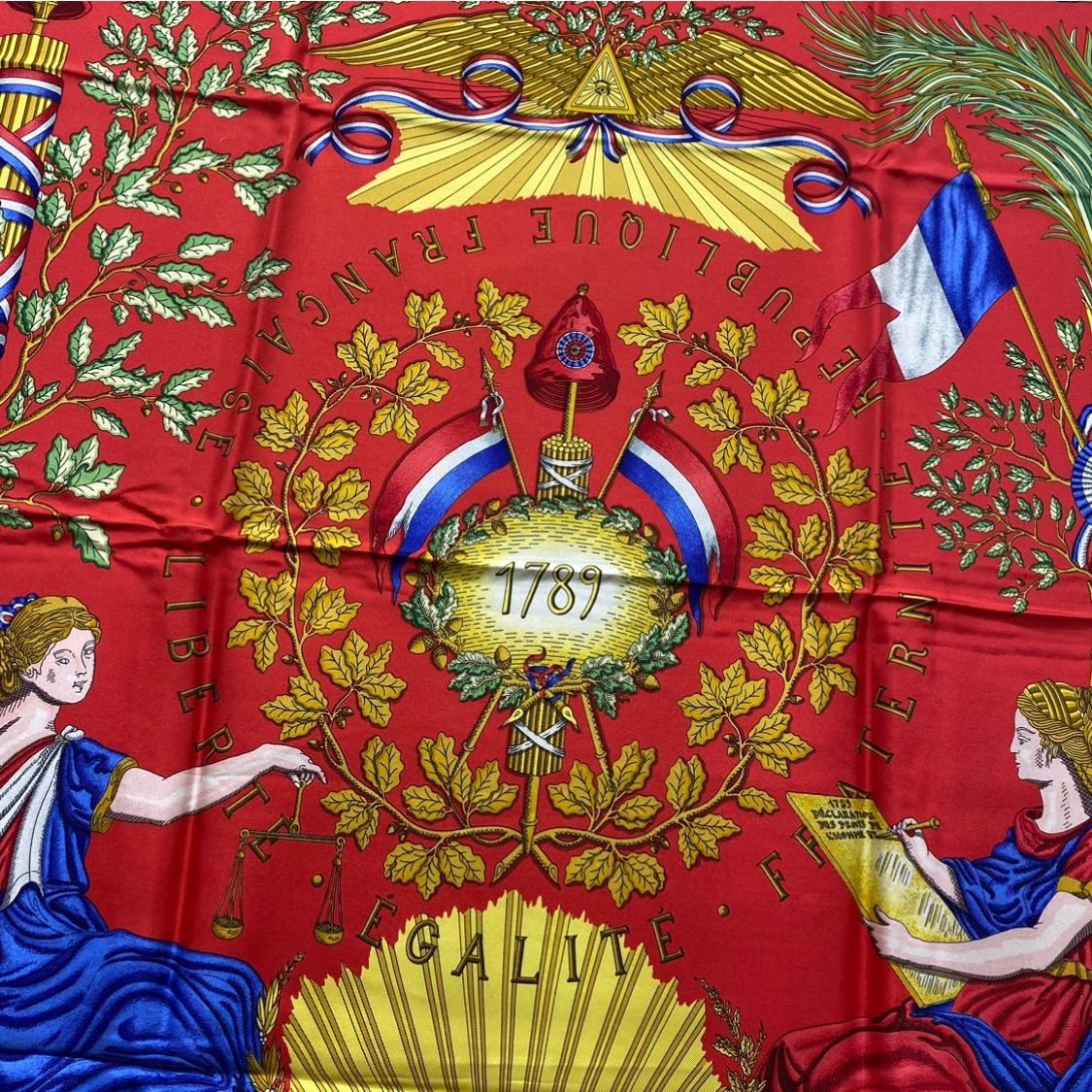 エルメス カレ90 LIBERTE EGALITE FRATERNITE REPUBLIQUE FRANCAISE