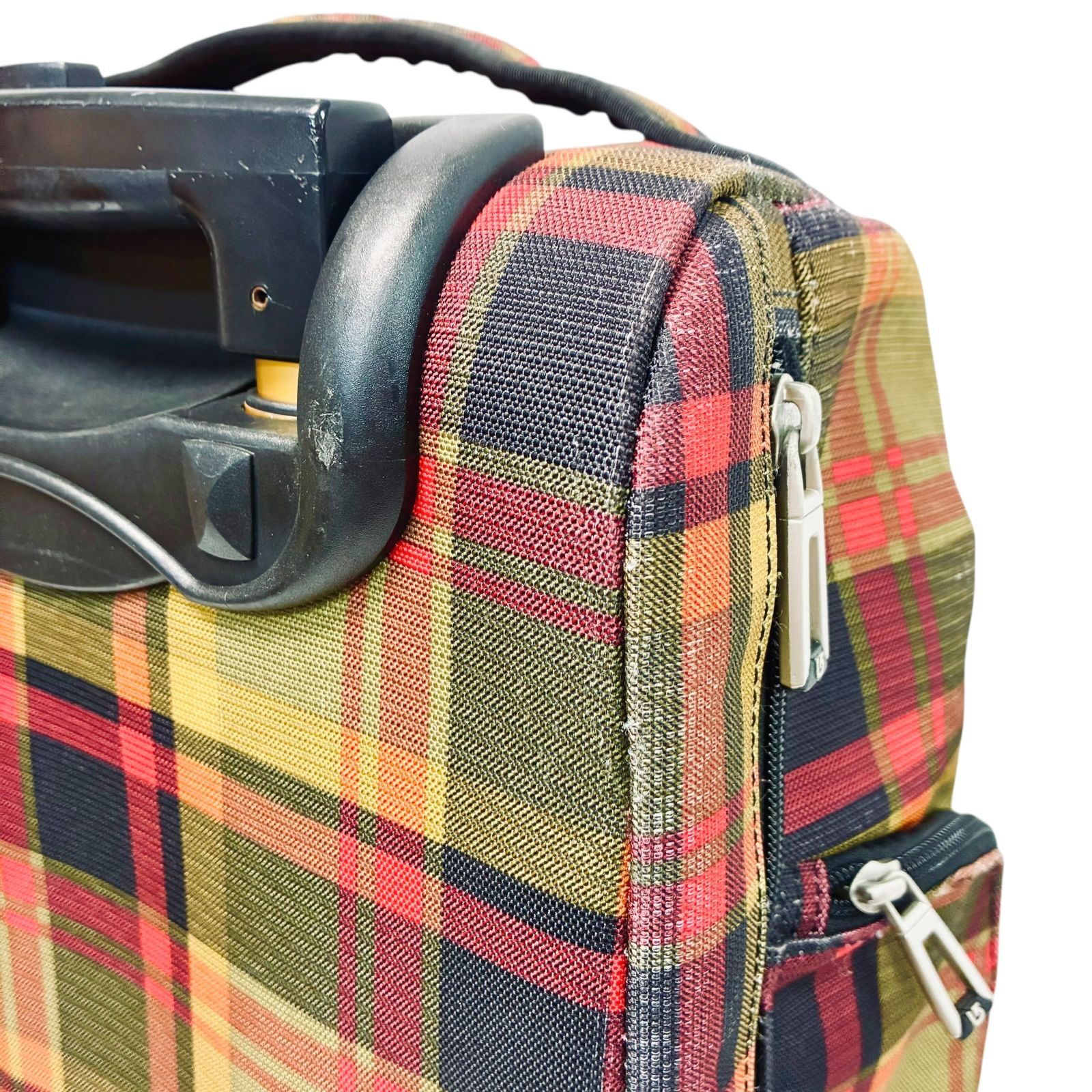 Burton キャスター付きケース チェック柄 Burton キャスター付きケース チェック柄 Burton キャスター付きケース