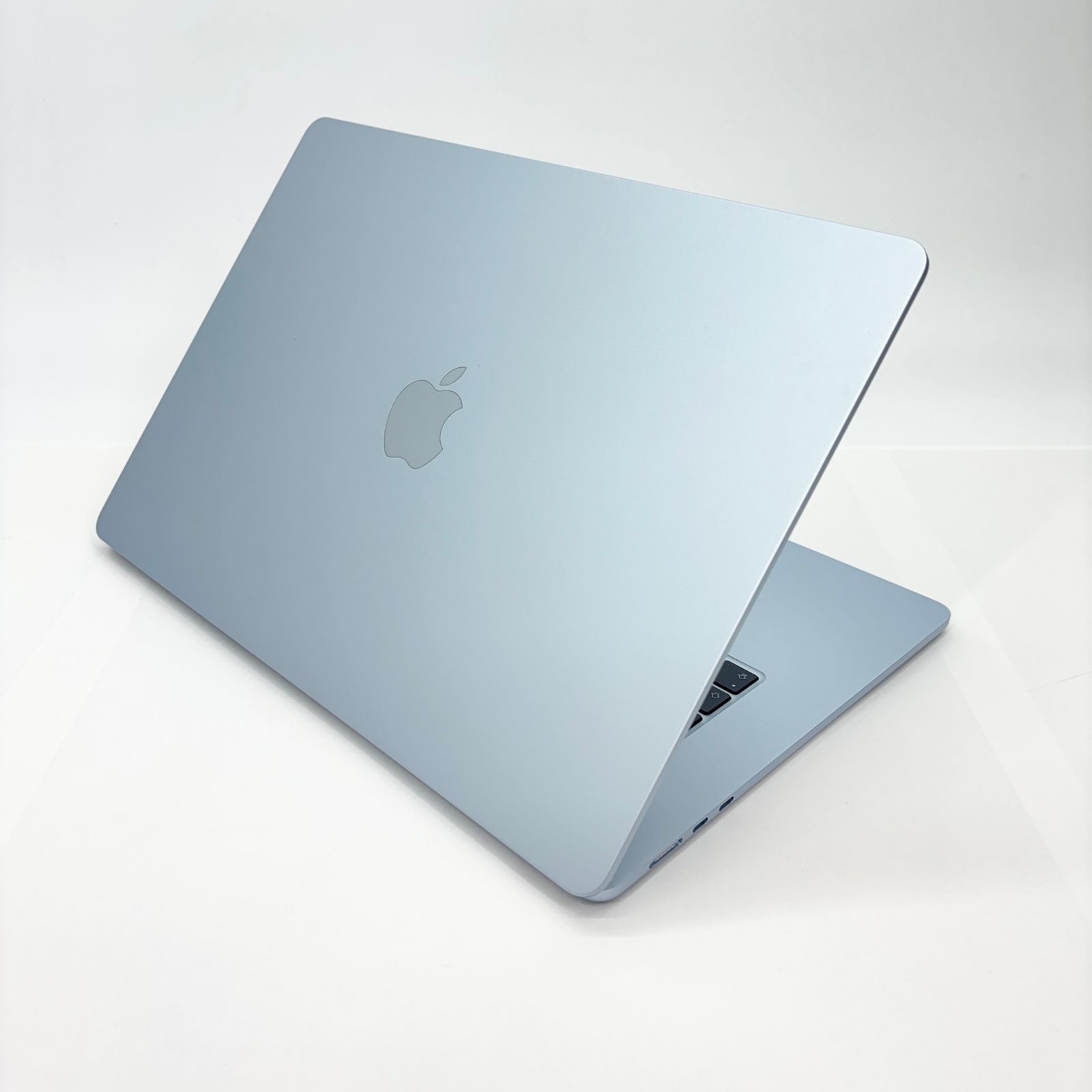 美品 MacBook Air 15インチ Liquid Retinaディスプレイ M4 16GB 256GB