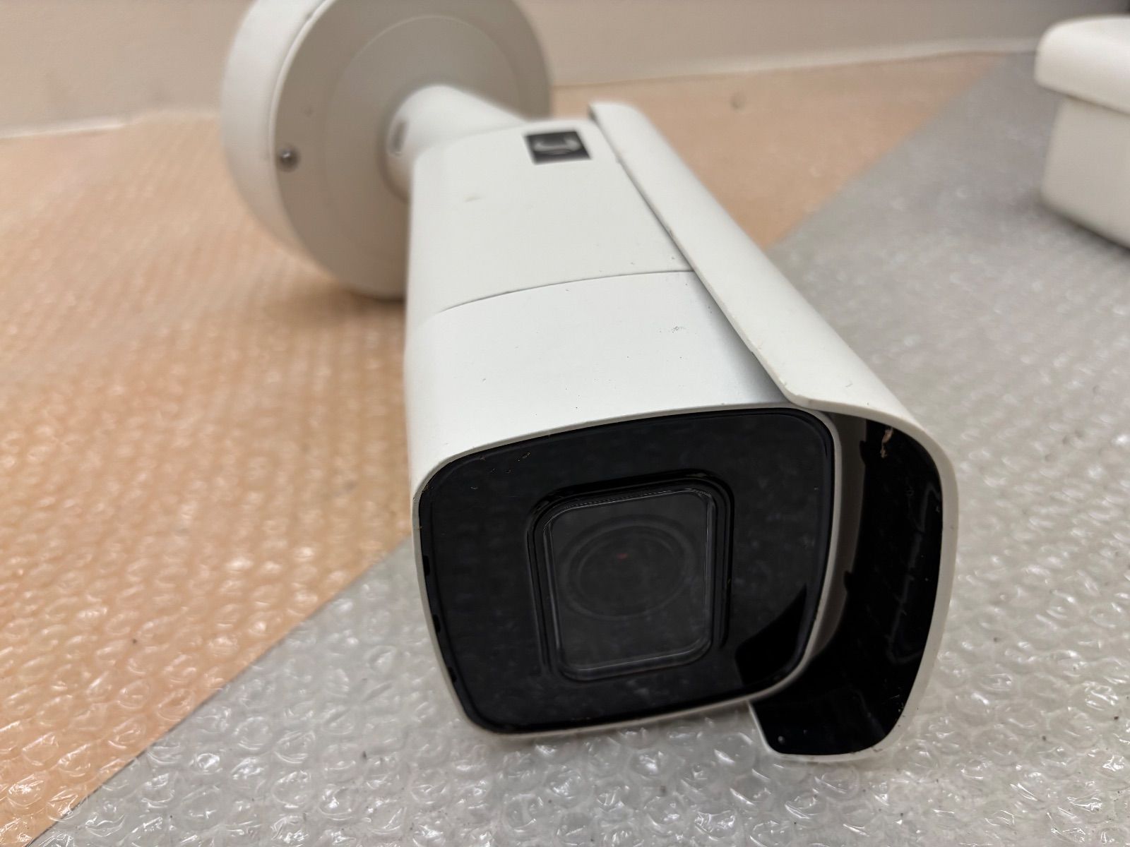 防犯カメラ　4台　新品未使用 未来工業 PV4B-1306F 防犯カメラ取付四角ボックス IP65性能 ベージュ