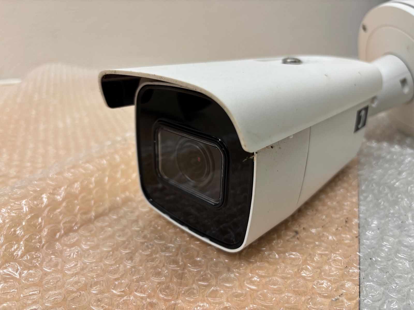 防犯カメラ　4台　新品未使用 中古・動作未確認ジャンク扱い】日本防犯システム 防犯カメラシステム