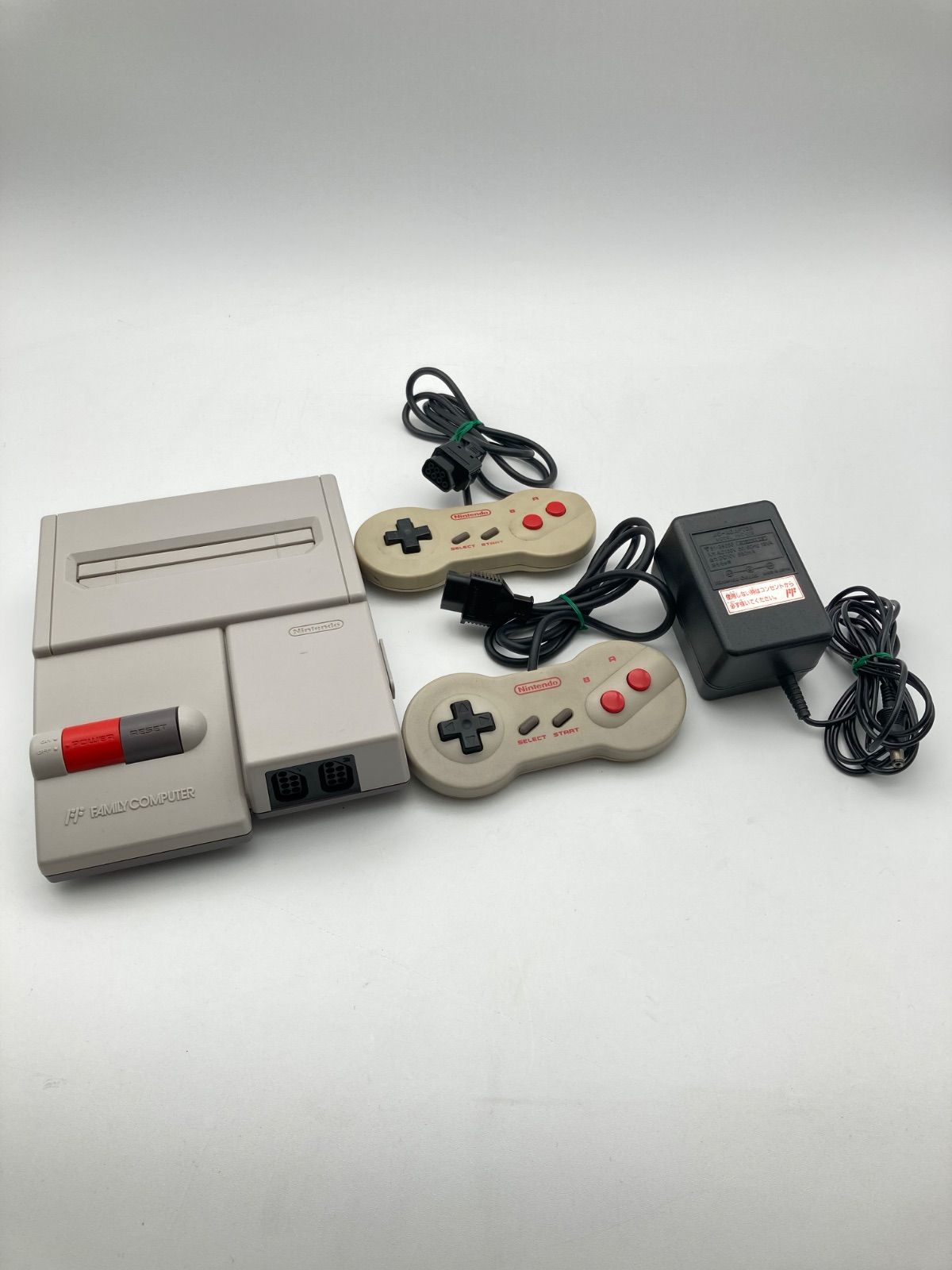 ニンテンドー ニューファミコン 本体 周辺機器セット 0113 704